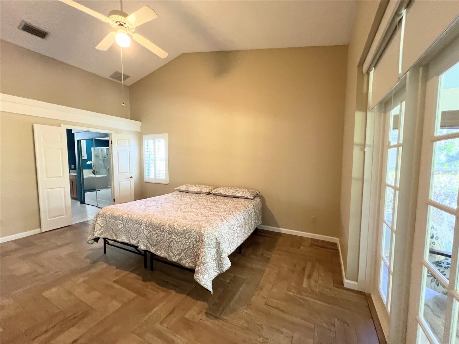 Image 12 of 82 For 3569 Ermine Path