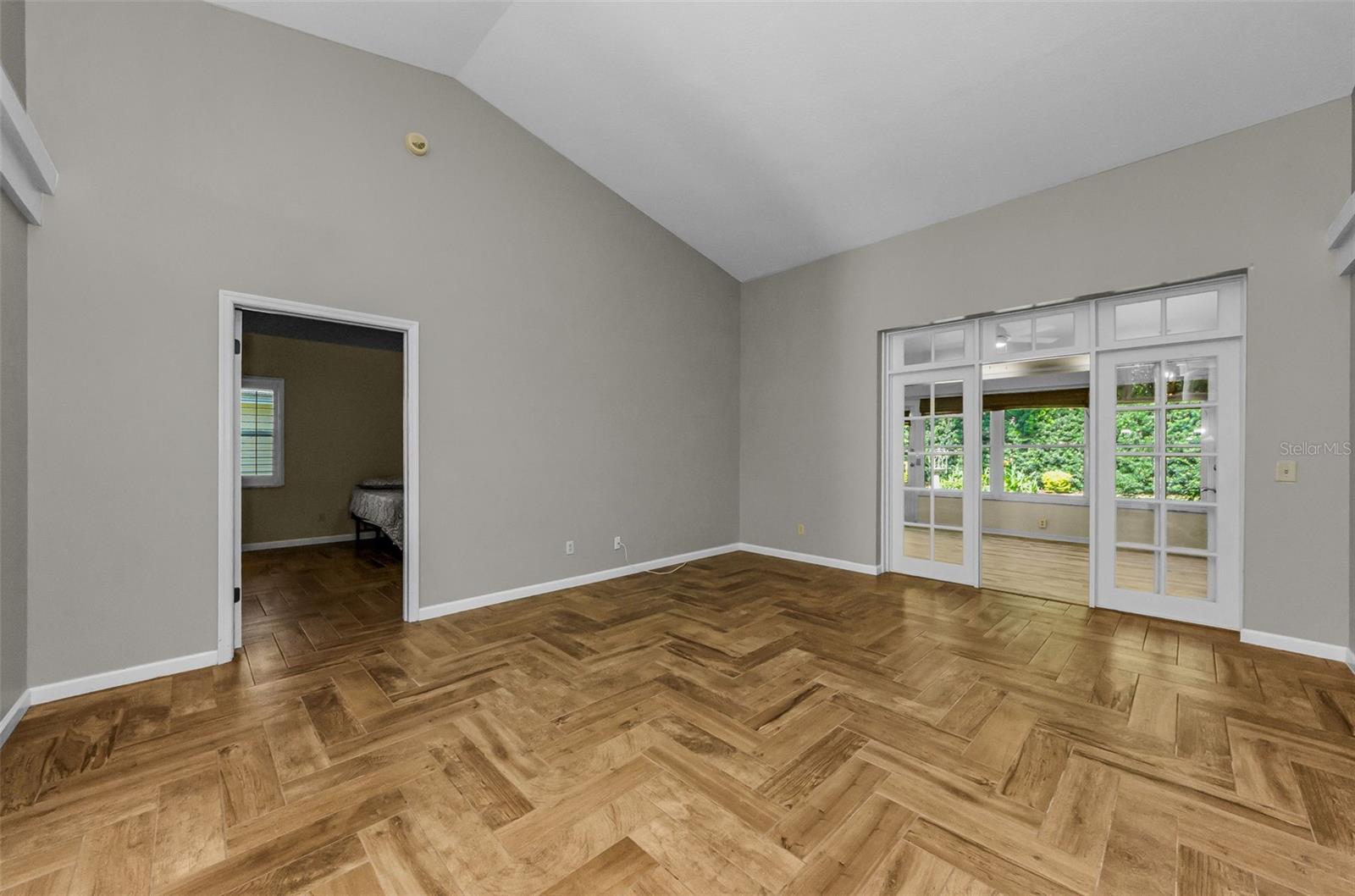 Image 37 of 82 For 3569 Ermine Path