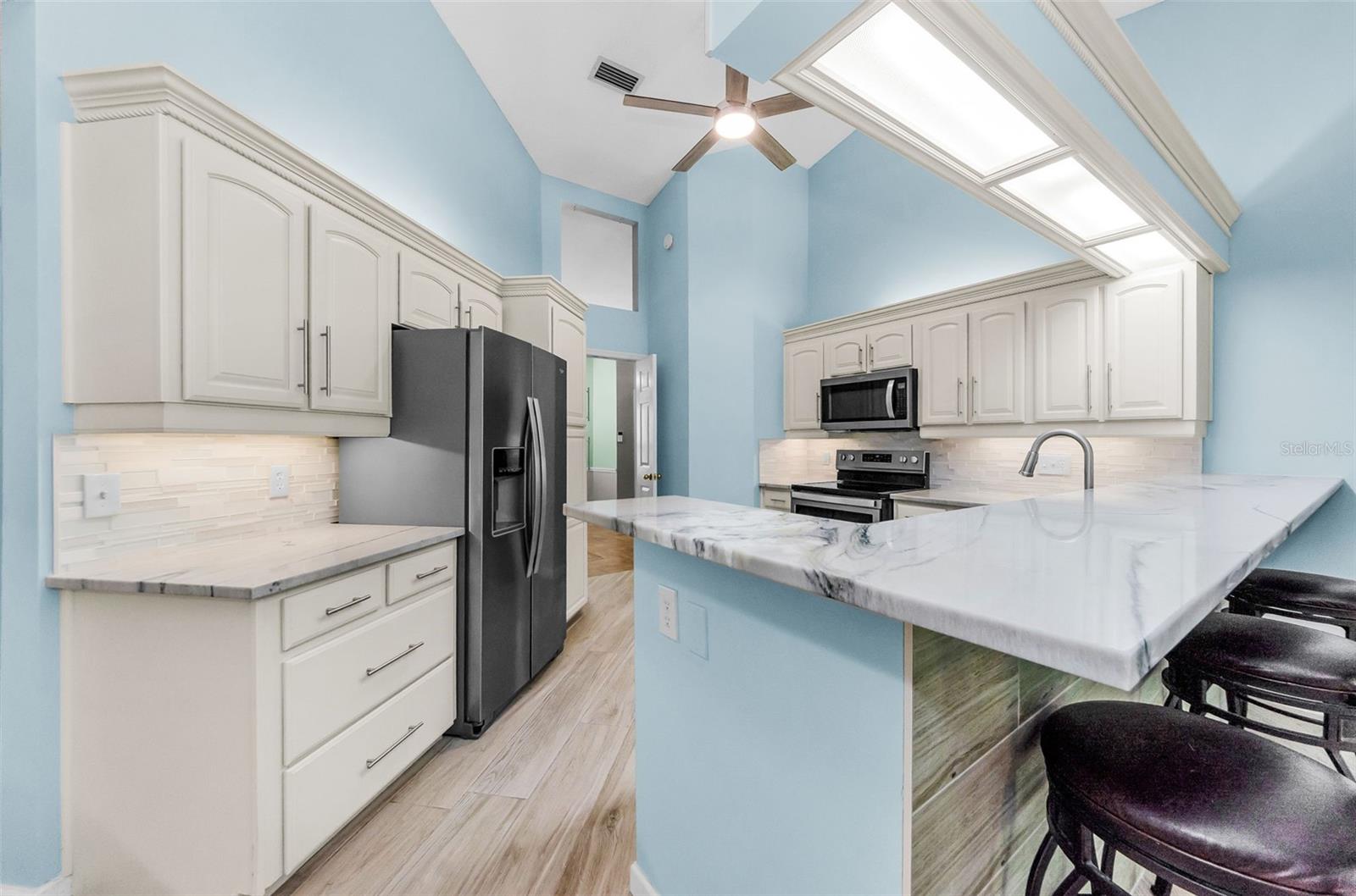 Image 43 of 82 For 3569 Ermine Path