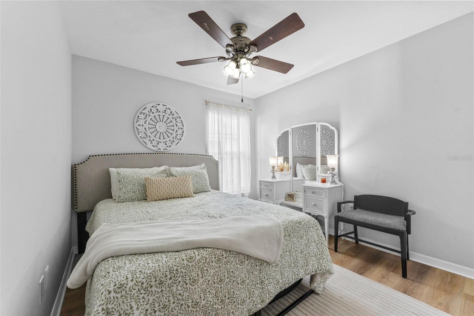 Listing photo id 15 for 1635 Hulett Drive