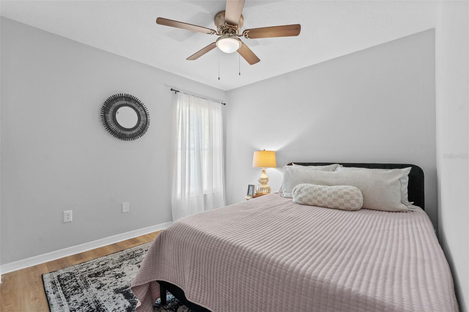 Listing photo id 17 for 1635 Hulett Drive