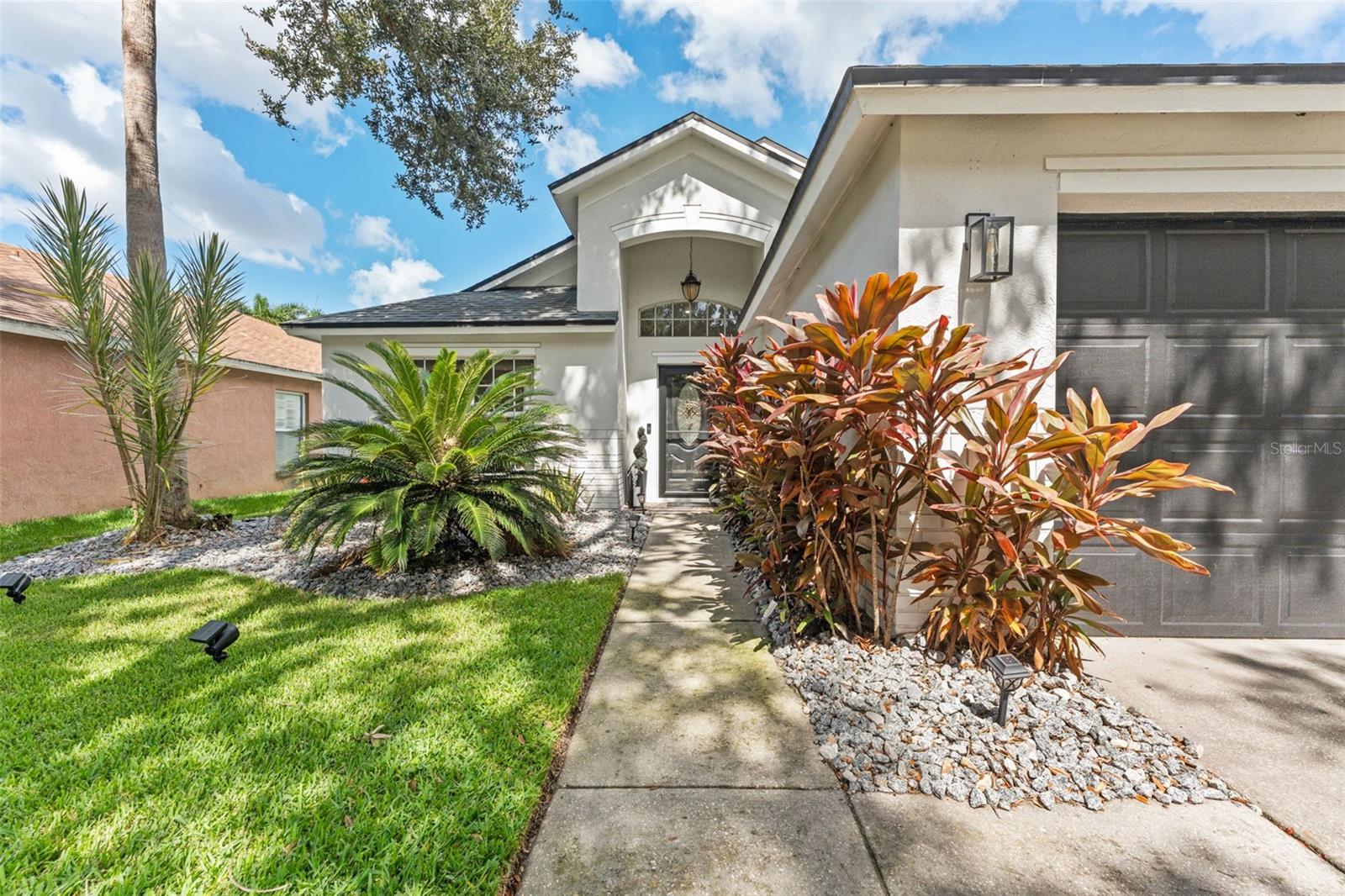 Listing photo id 0 for 1635 Hulett Drive