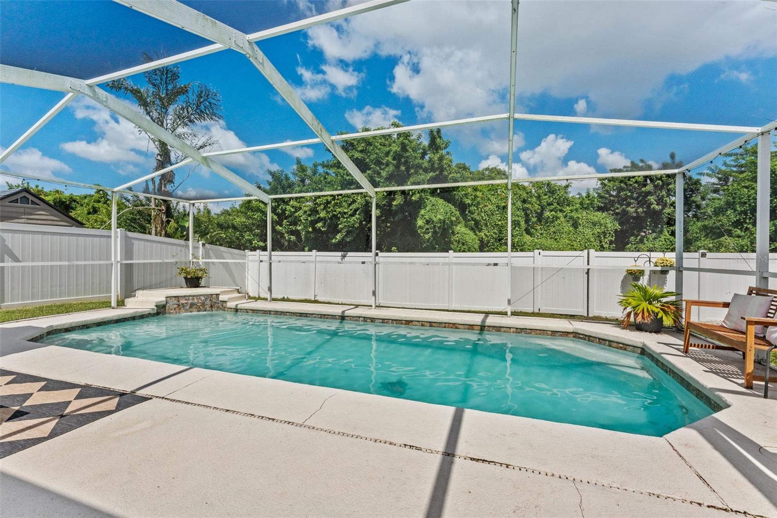 Listing photo id 19 for 1635 Hulett Drive