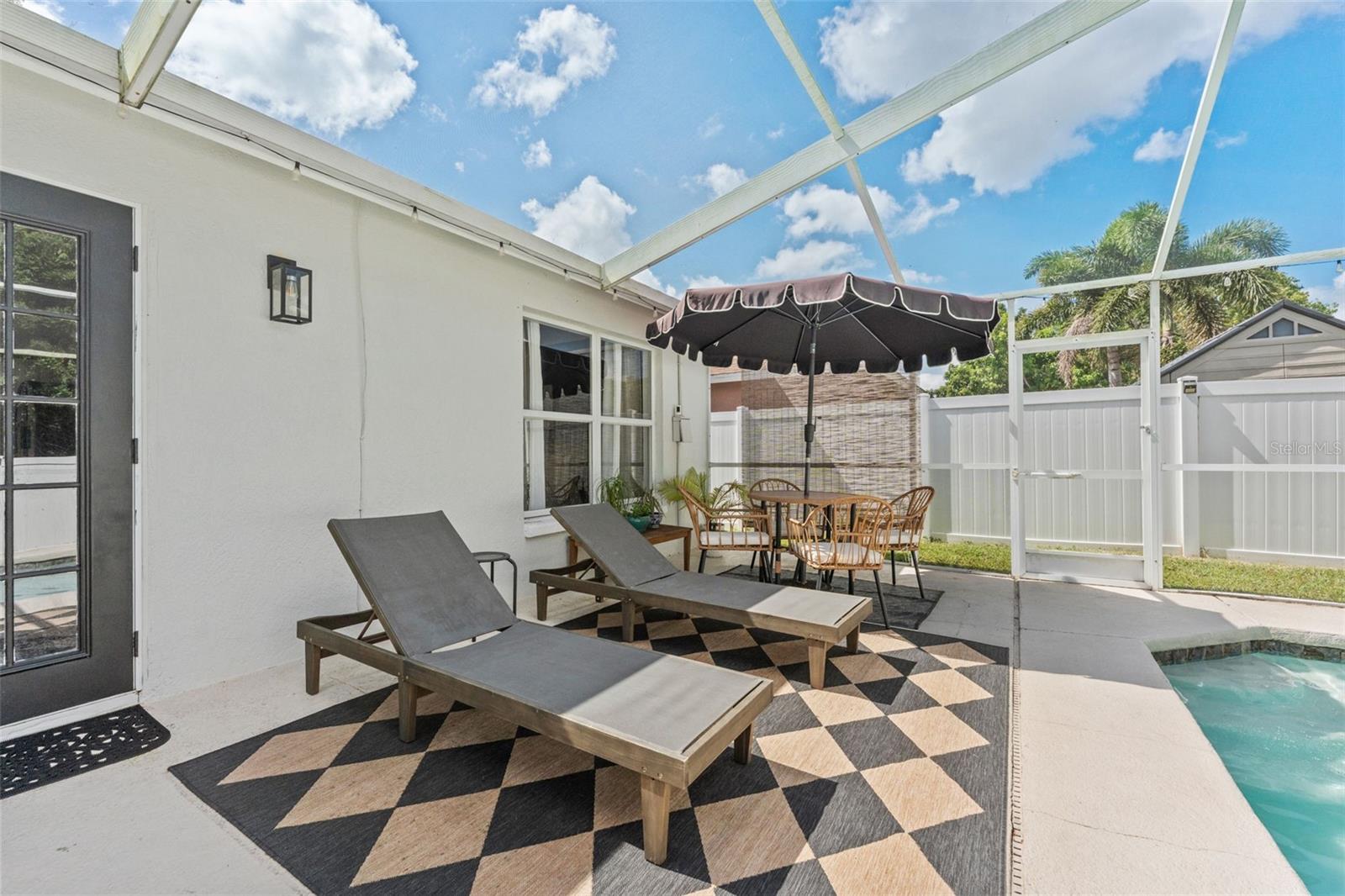 Listing photo id 20 for 1635 Hulett Drive