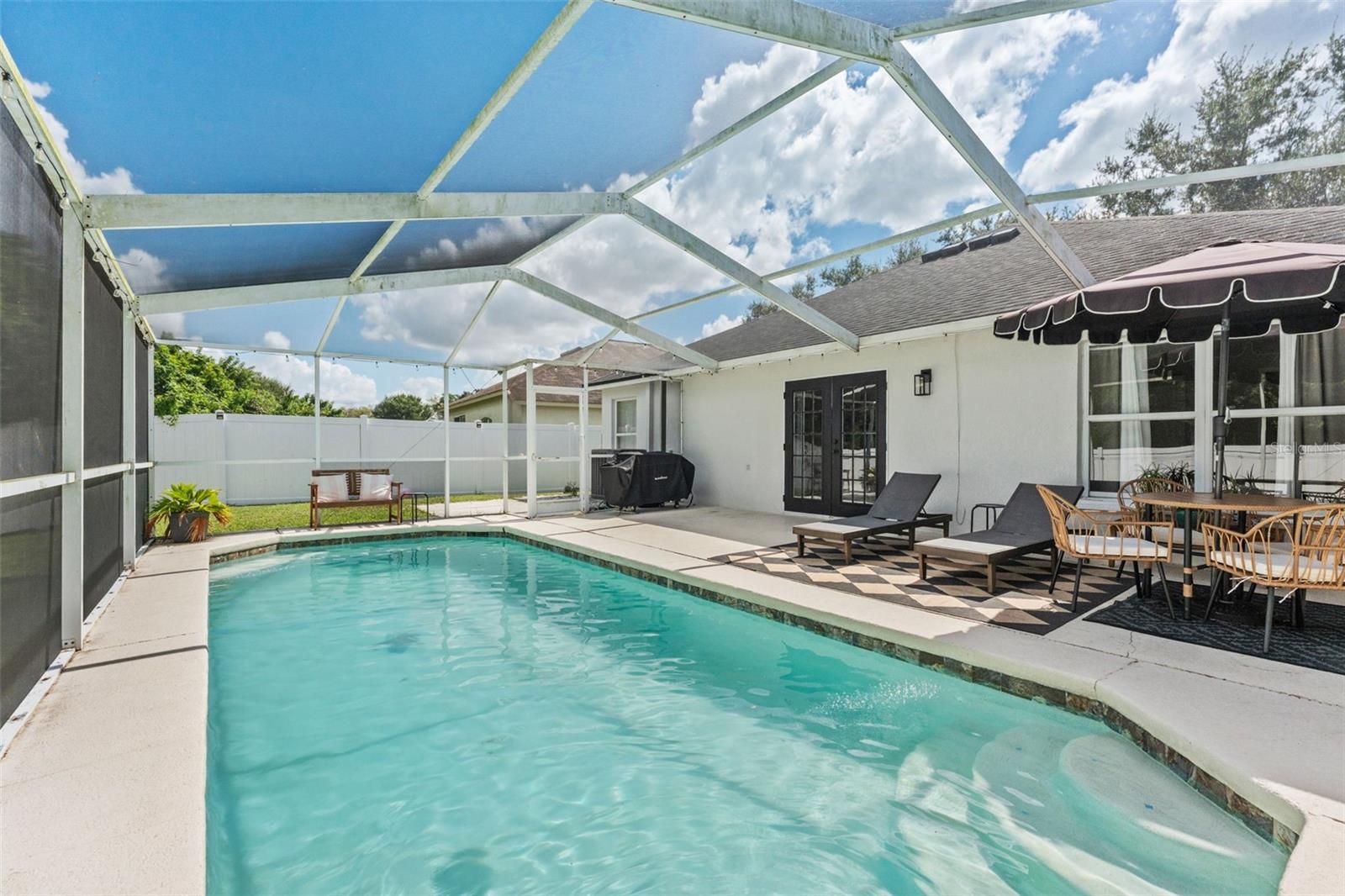 Listing photo id 21 for 1635 Hulett Drive