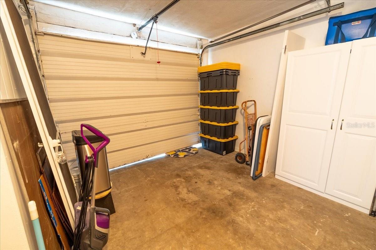 Image 17 of 25 For 861 Karen Street