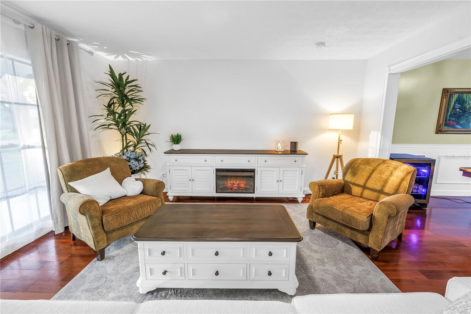 Image 10 of 47 For 18009 Lindawoods Street