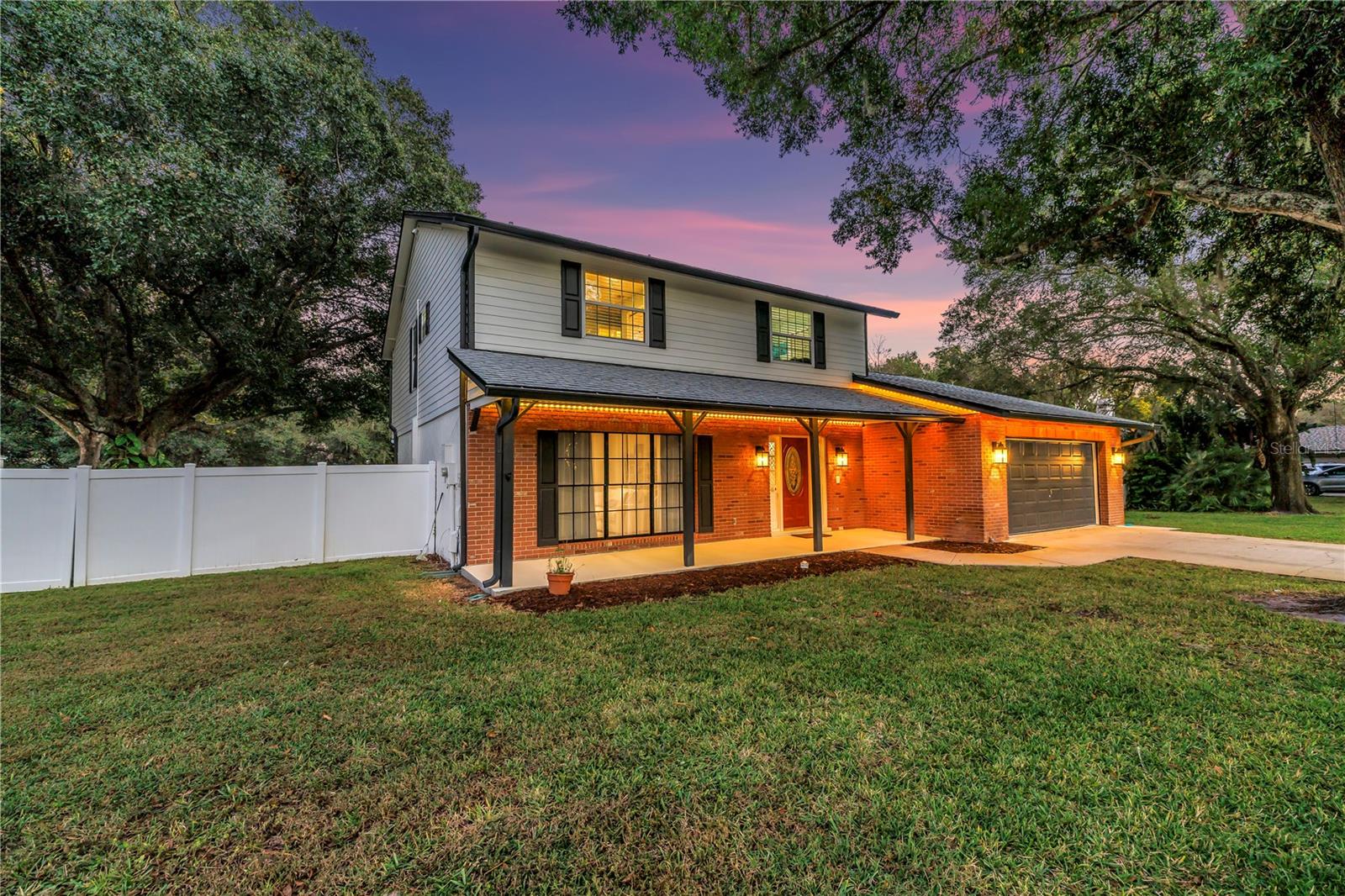 Image 3 of 47 For 18009 Lindawoods Street