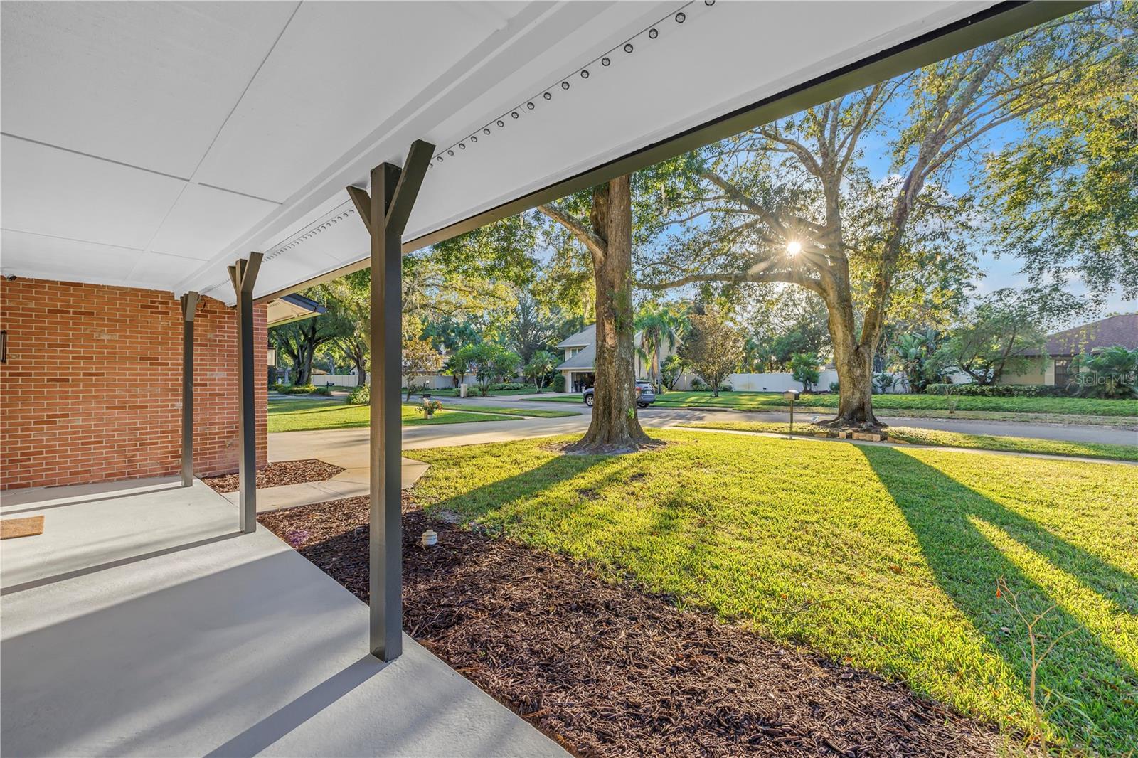 Image 5 of 47 For 18009 Lindawoods Street