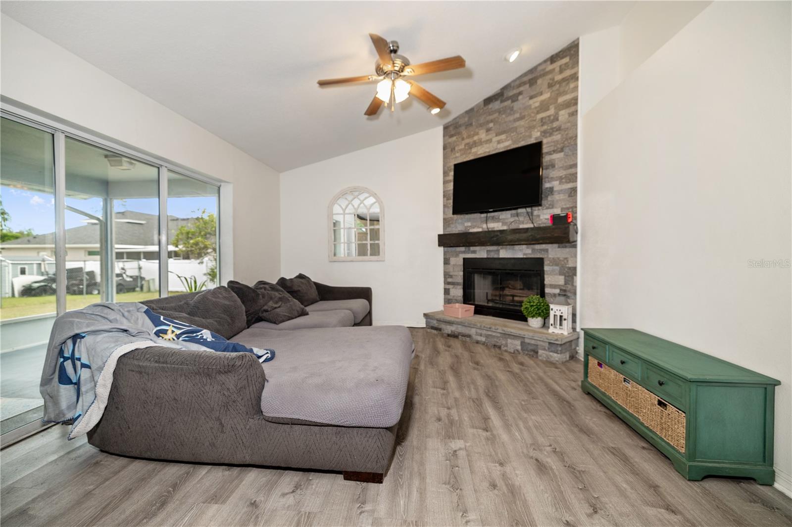 Image 10 of 36 For 4704 Canterbury Drive