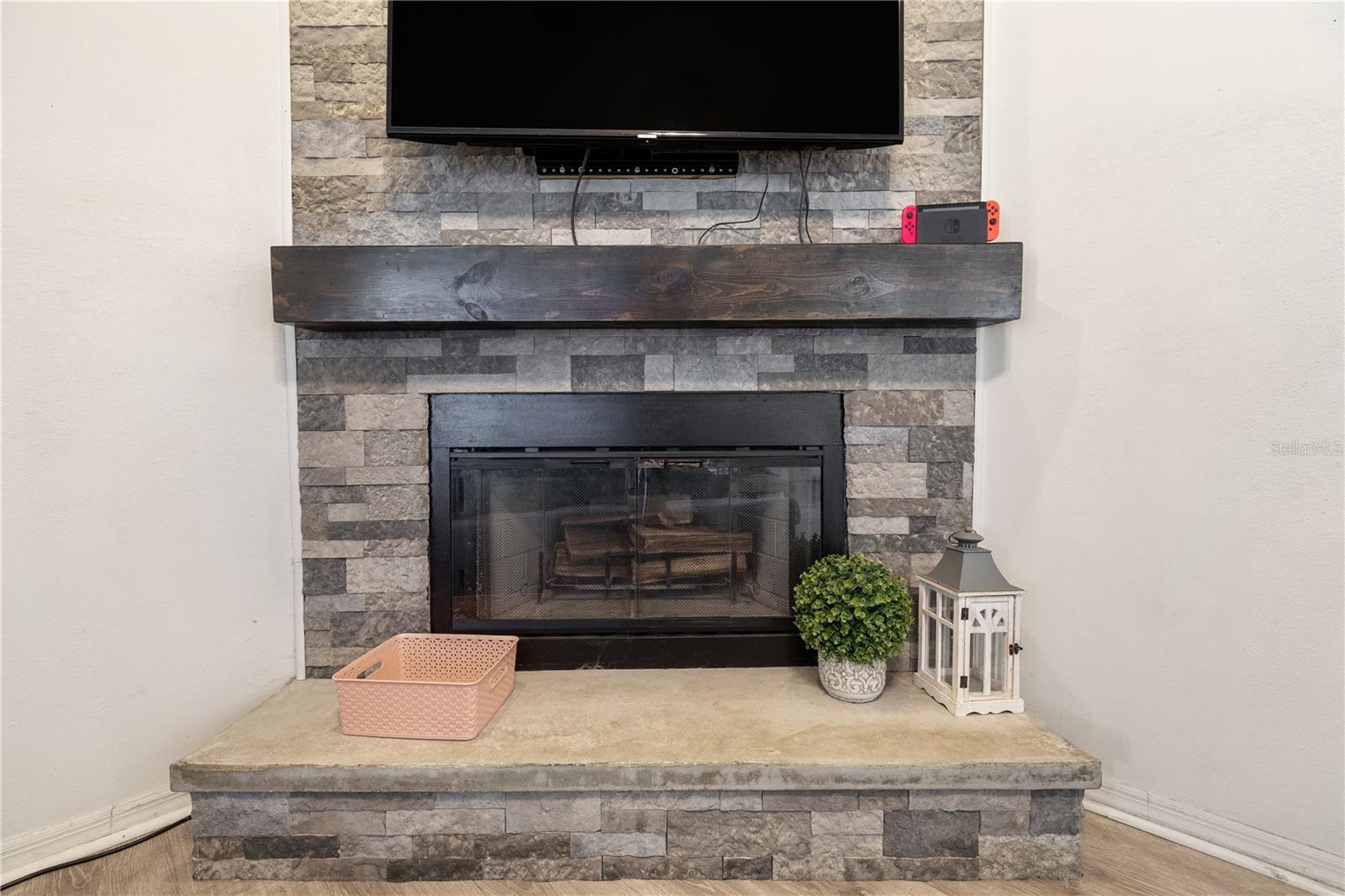 Image 11 of 36 For 4704 Canterbury Drive