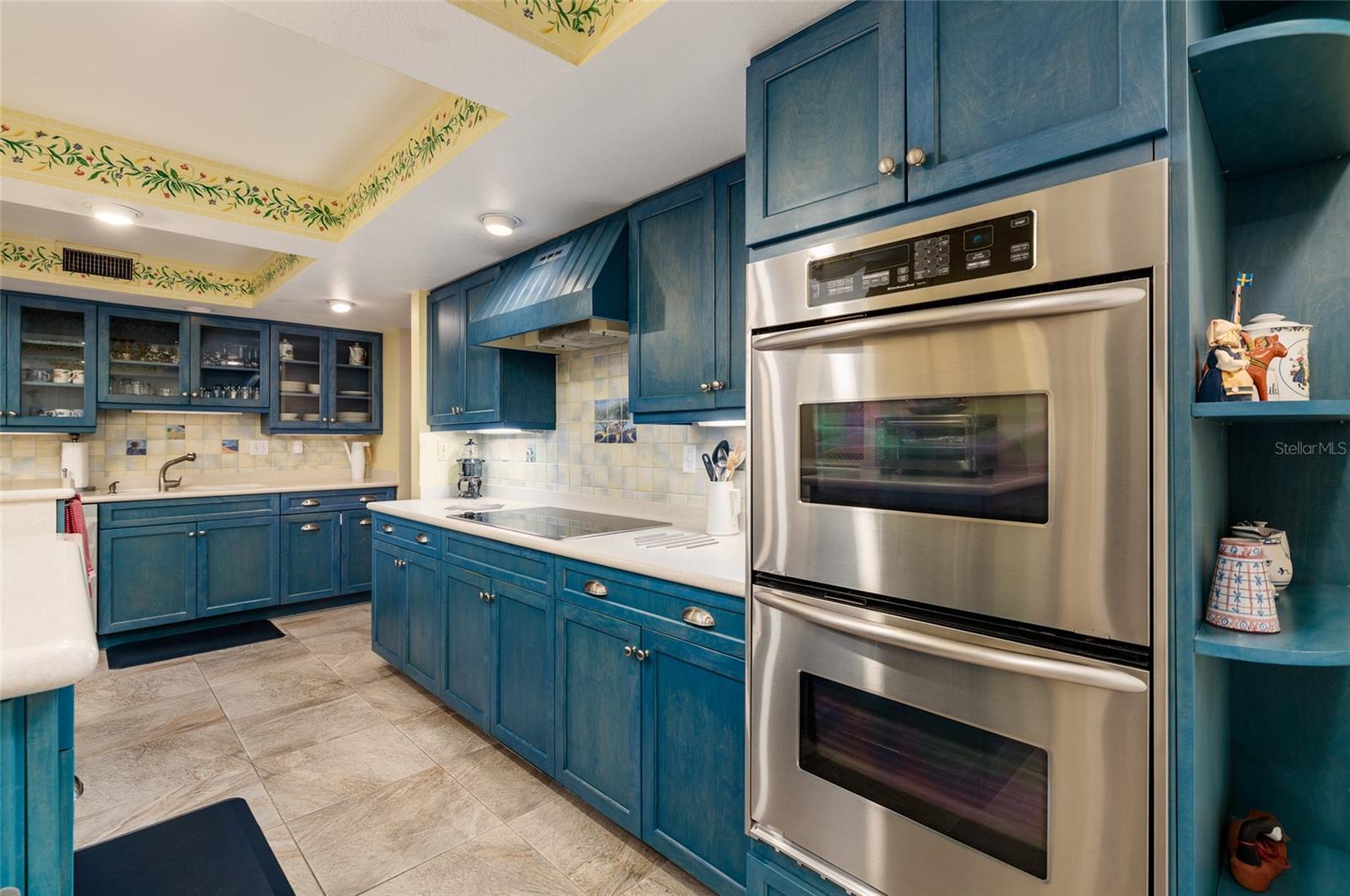 Image 17 of 100 For 2795 Kipps Colony Drive S 101-102