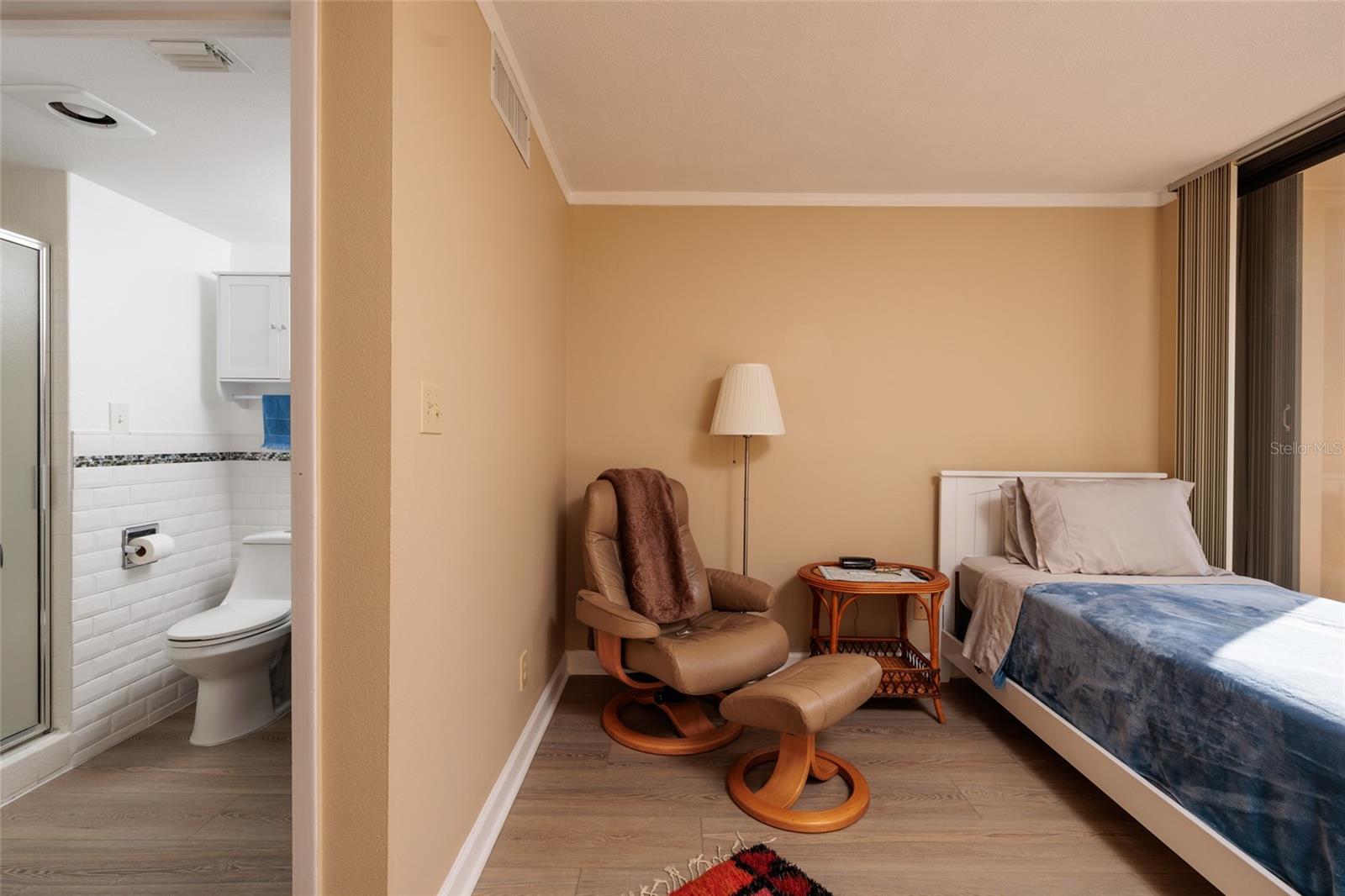 Image 29 of 100 For 2795 Kipps Colony Drive S 101-102