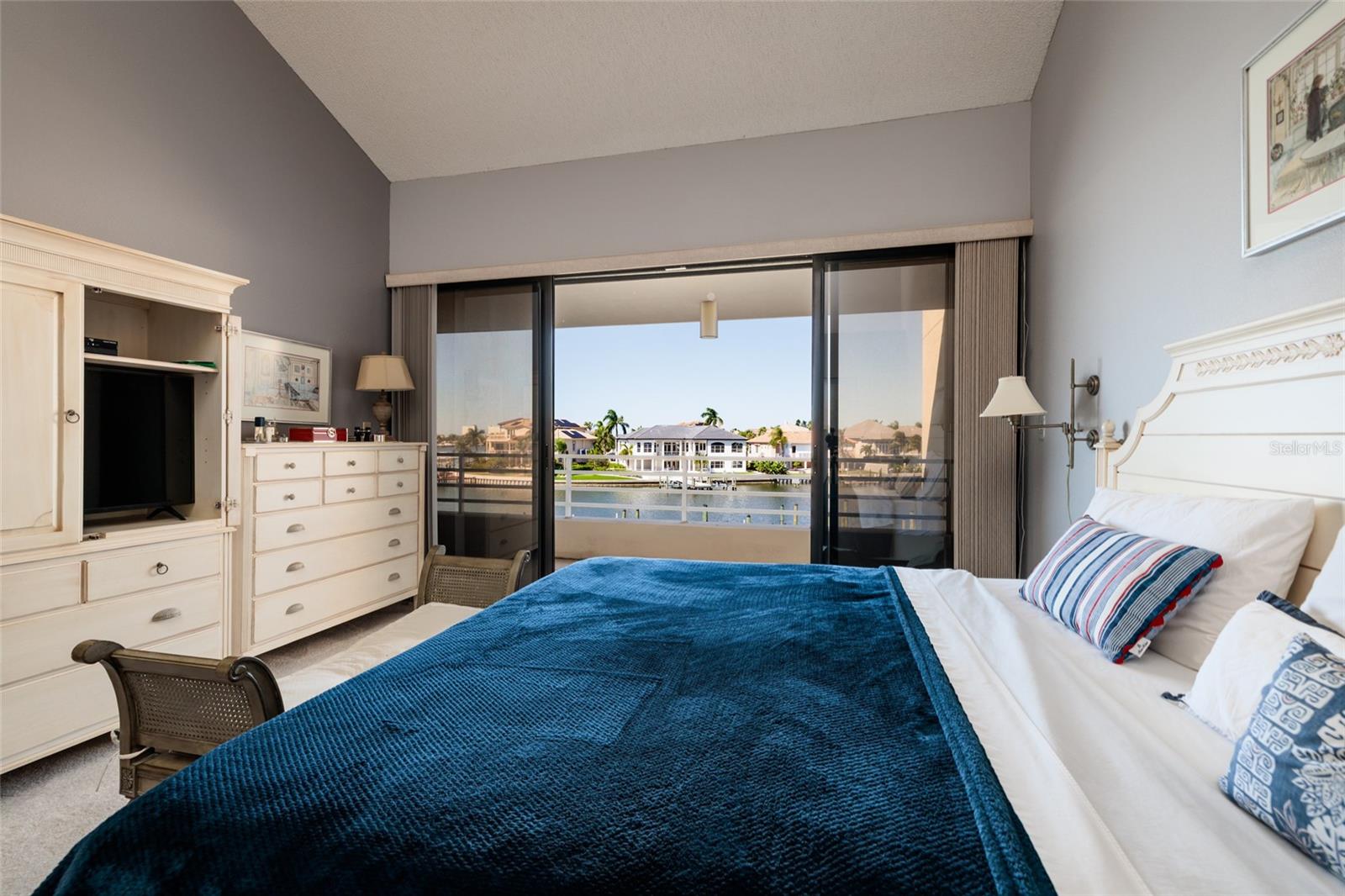 Image 32 of 100 For 2795 Kipps Colony Drive S 101-102