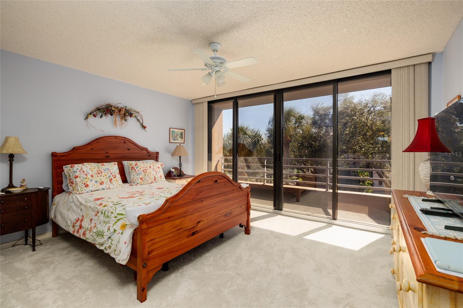 Image 37 of 100 For 2795 Kipps Colony Drive S 101-102