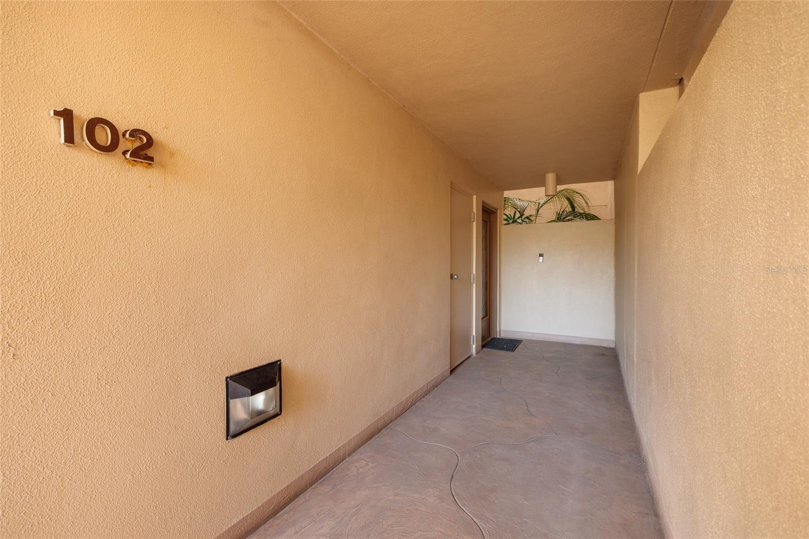 Image 5 of 100 For 2795 Kipps Colony Drive S 101-102