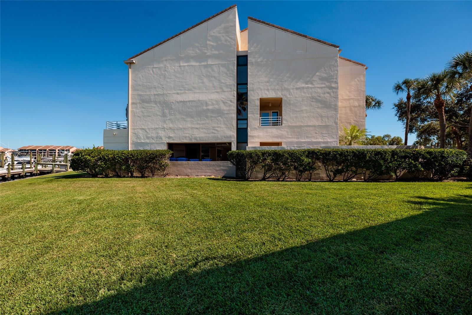 Image 58 of 100 For 2795 Kipps Colony Drive S 101-102