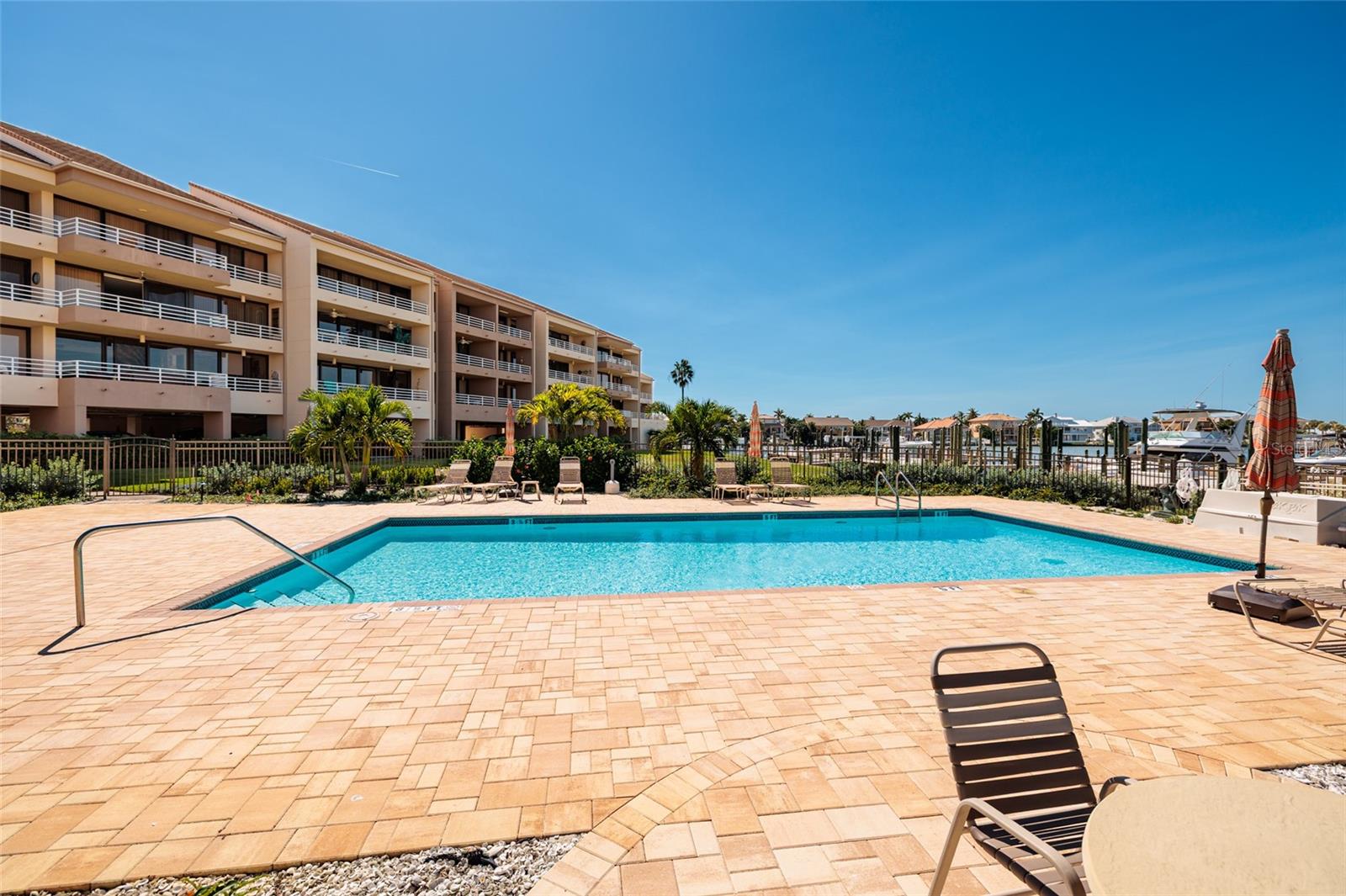 Image 70 of 100 For 2795 Kipps Colony Drive S 101-102