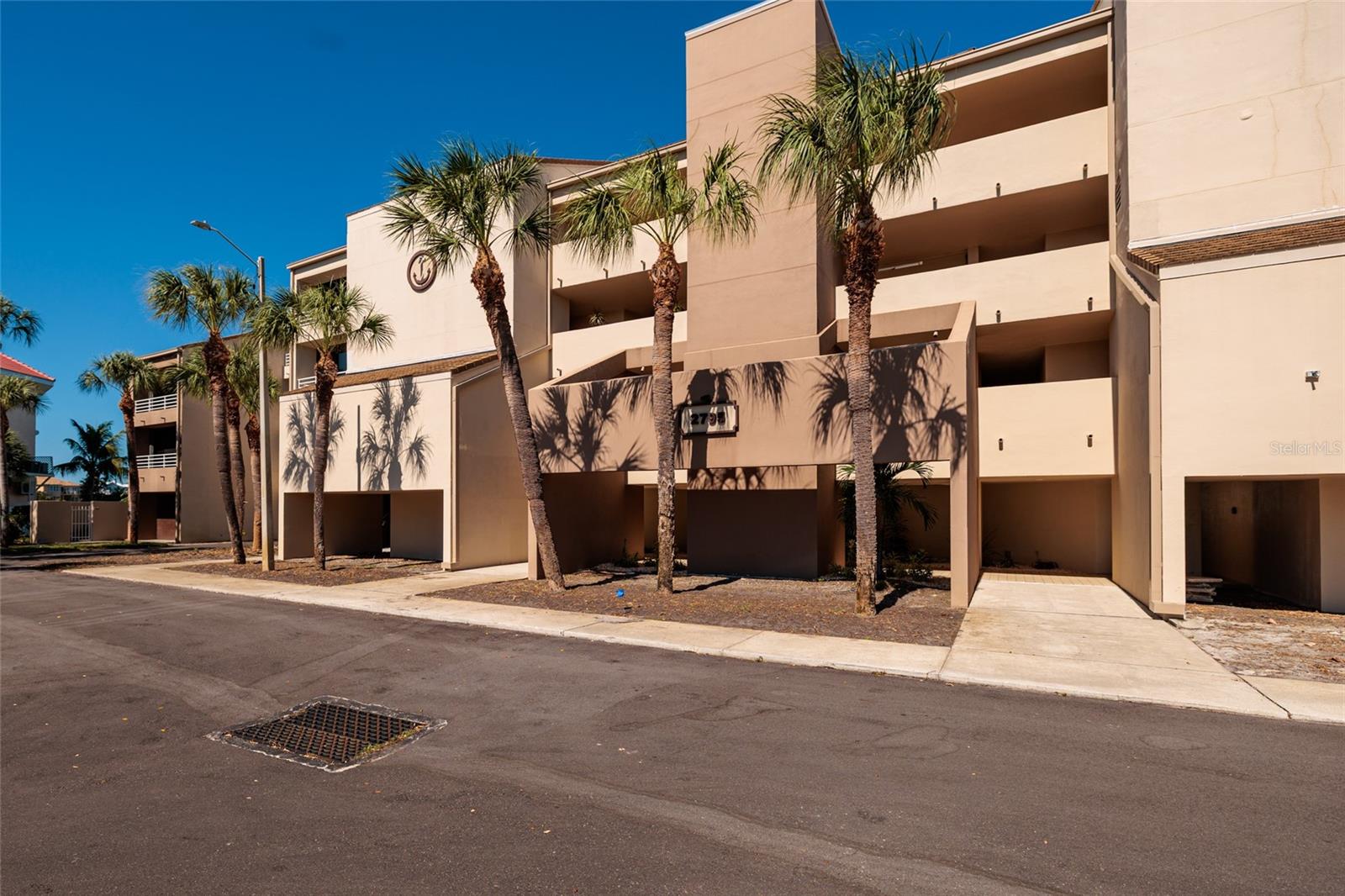 Image 90 of 100 For 2795 Kipps Colony Drive S 101-102