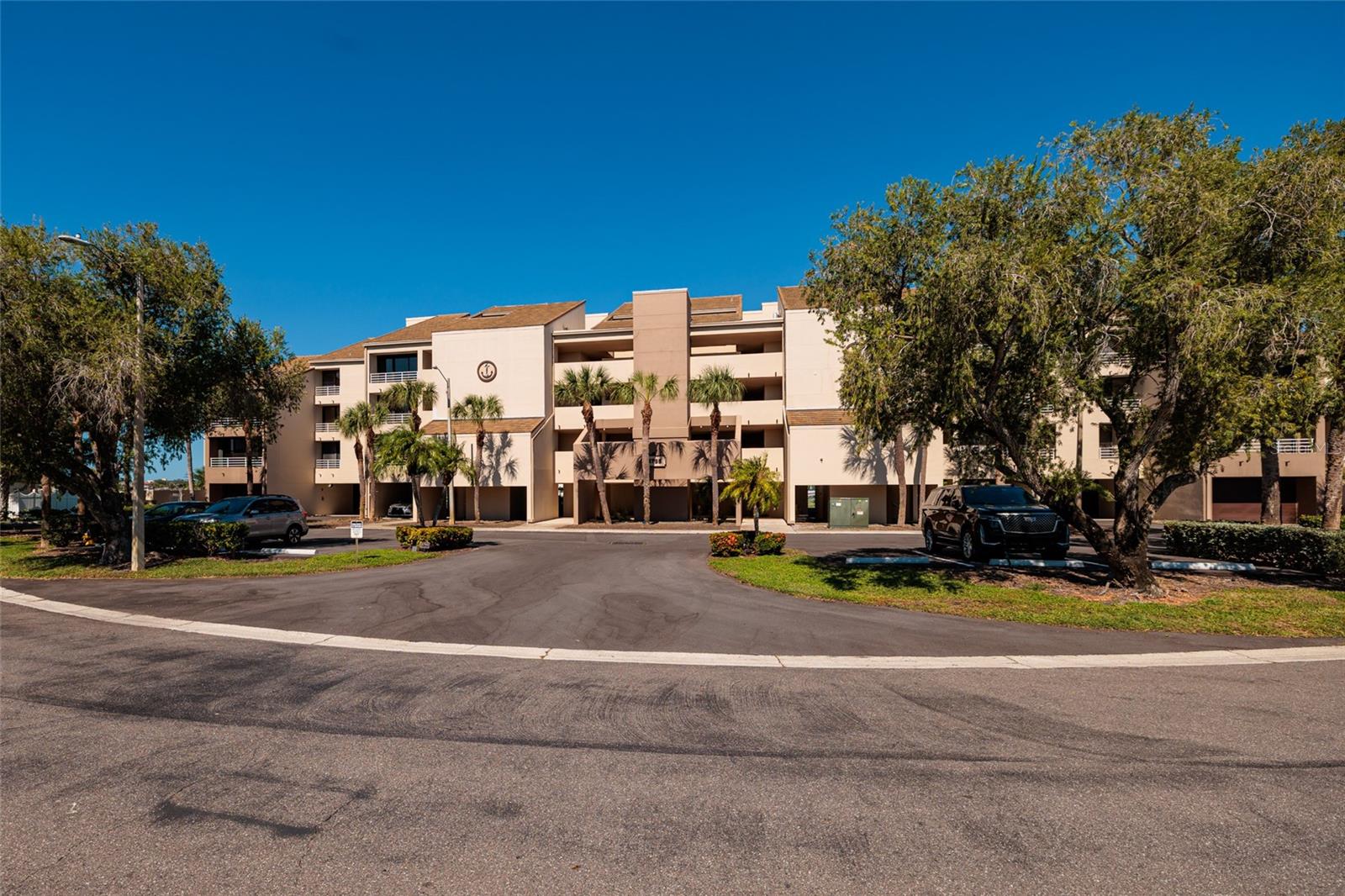 Image 92 of 100 For 2795 Kipps Colony Drive S 101-102