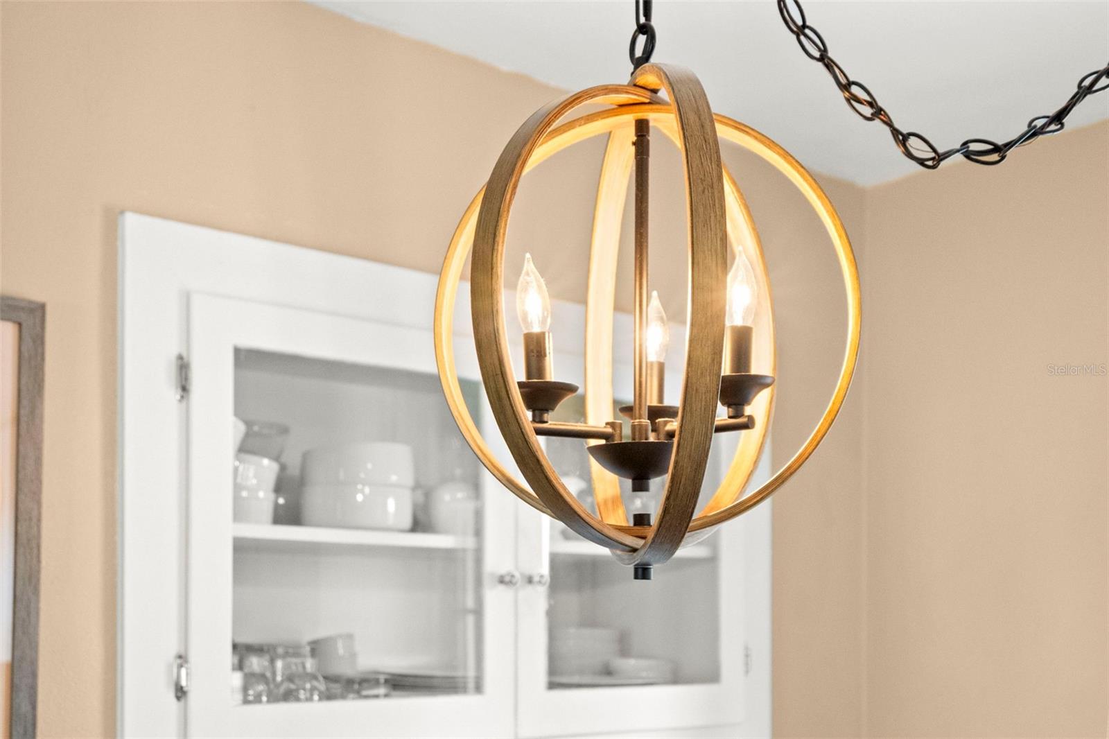 Image 13 of 50 For 1419 Gray Street S