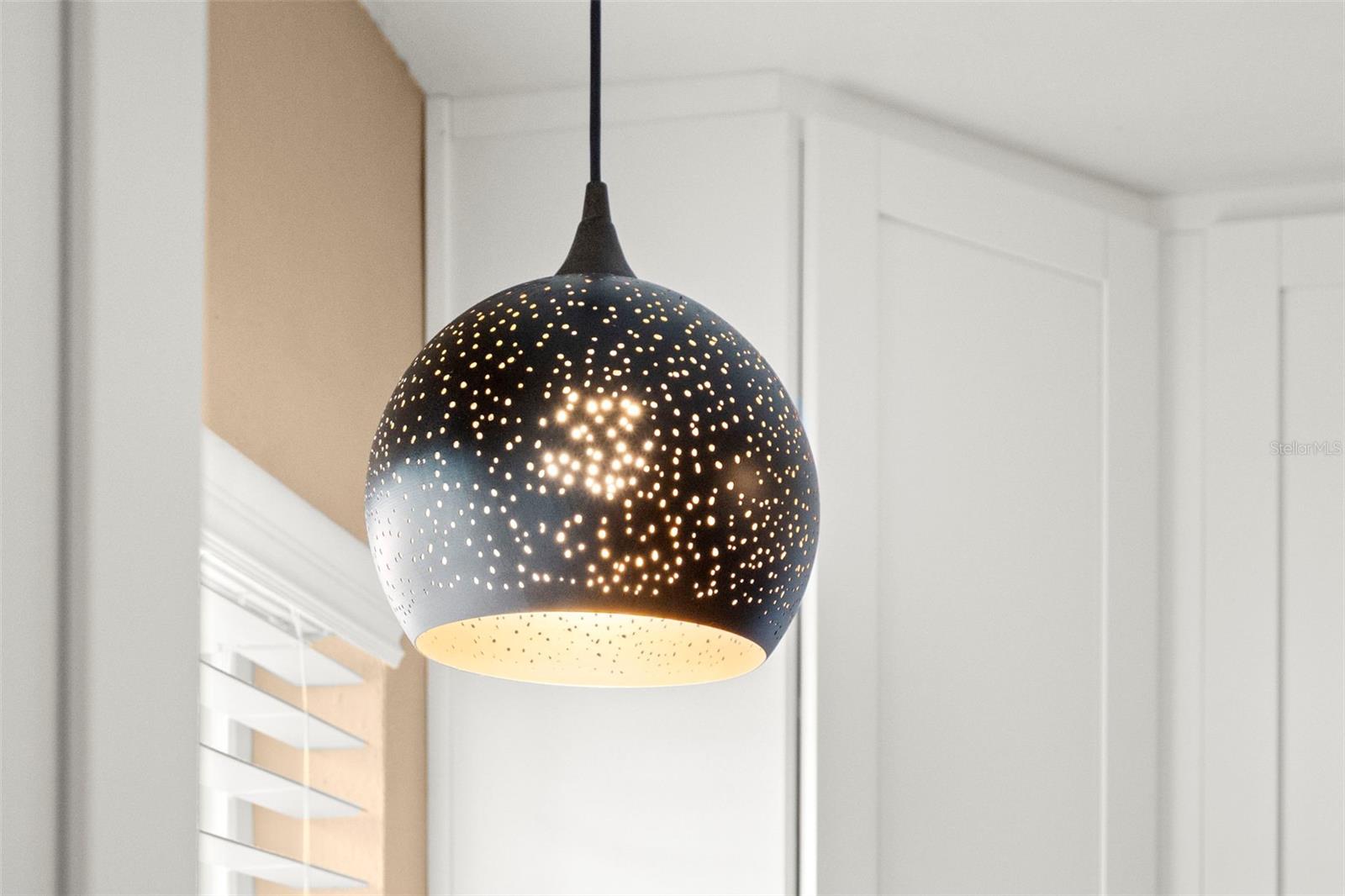 Image 15 of 50 For 1419 Gray Street S