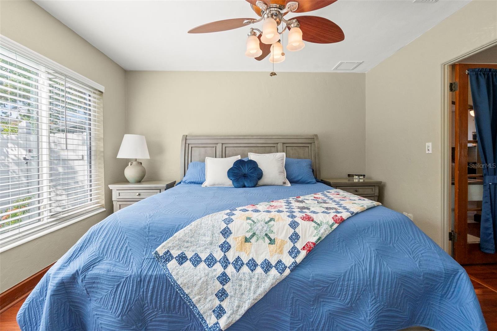 Image 17 of 50 For 1419 Gray Street S