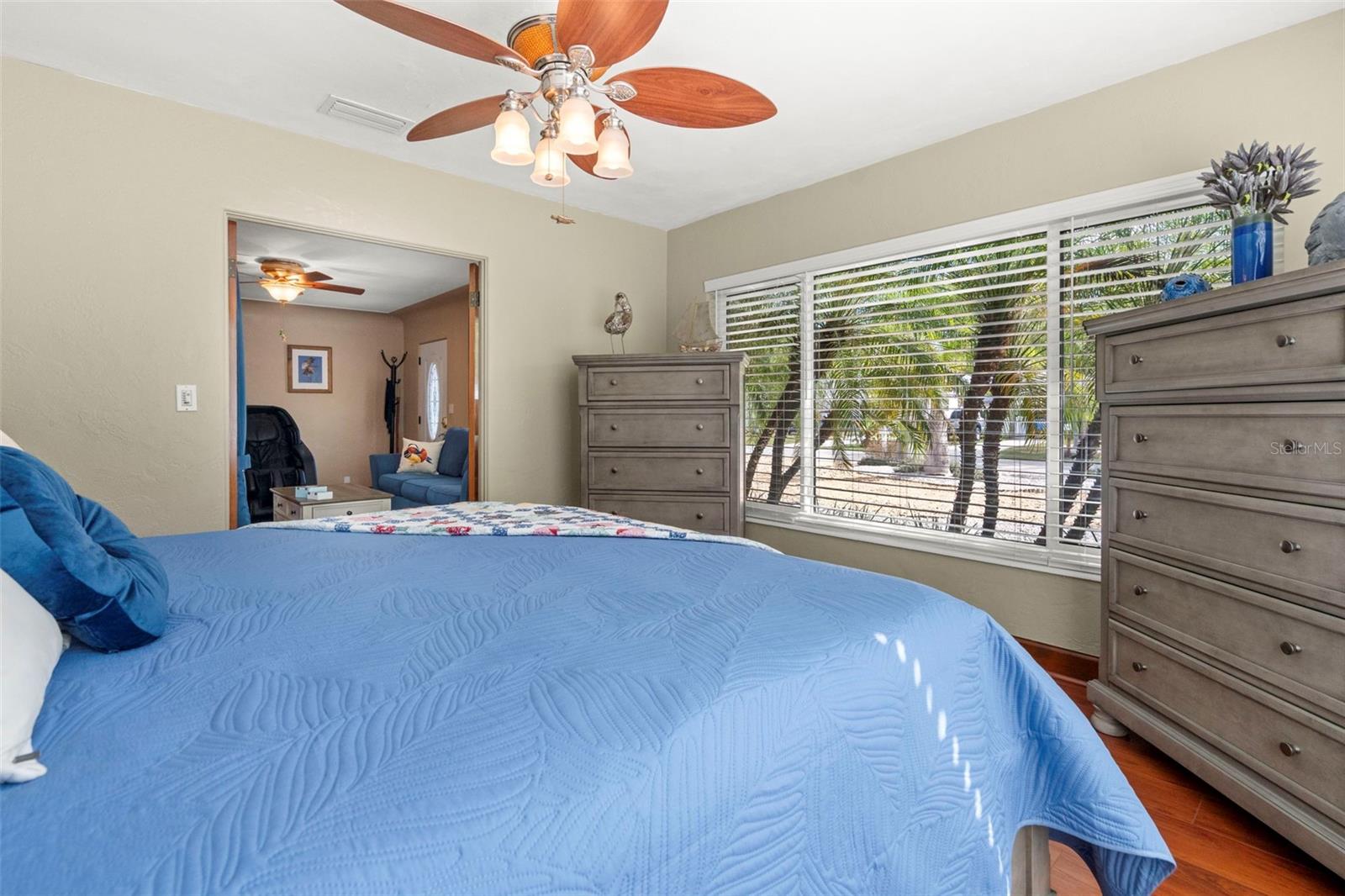 Image 18 of 50 For 1419 Gray Street S