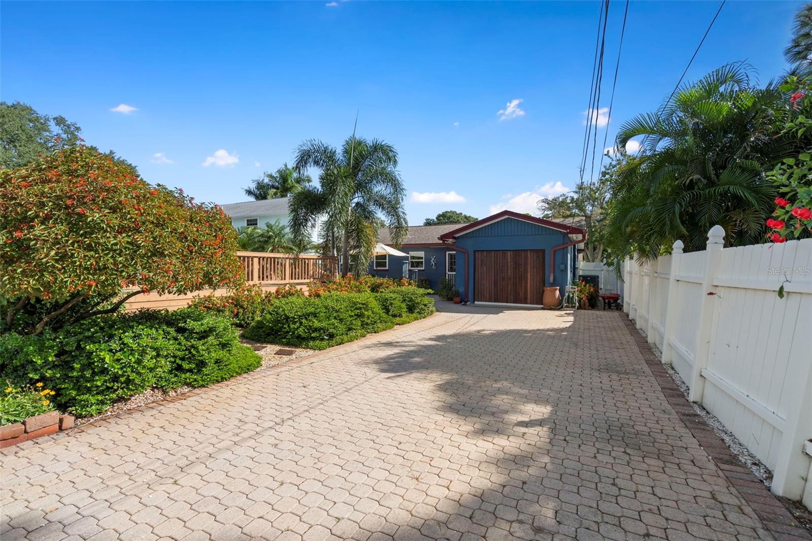 Image 32 of 50 For 1419 Gray Street S