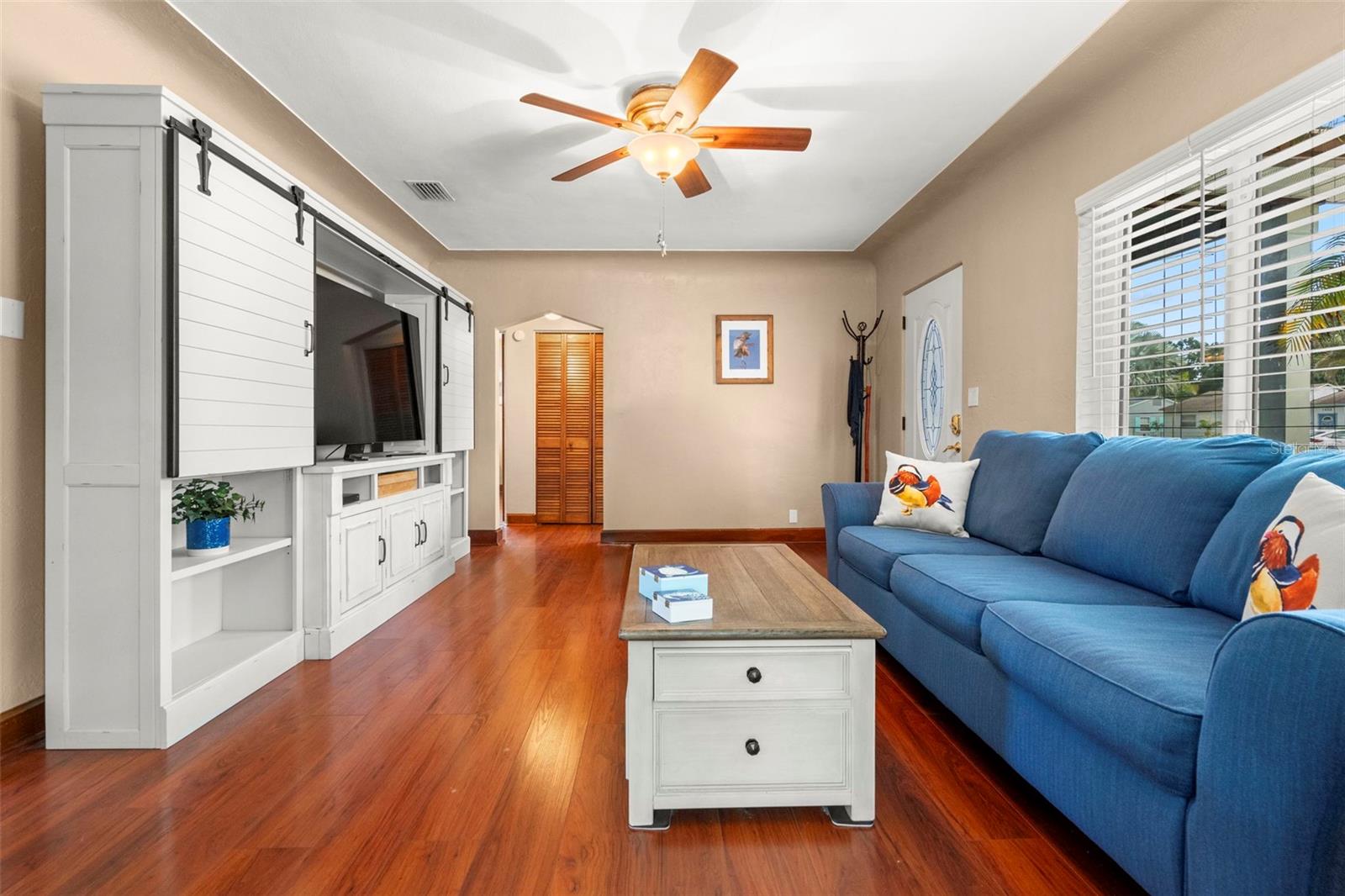 Image 4 of 50 For 1419 Gray Street S