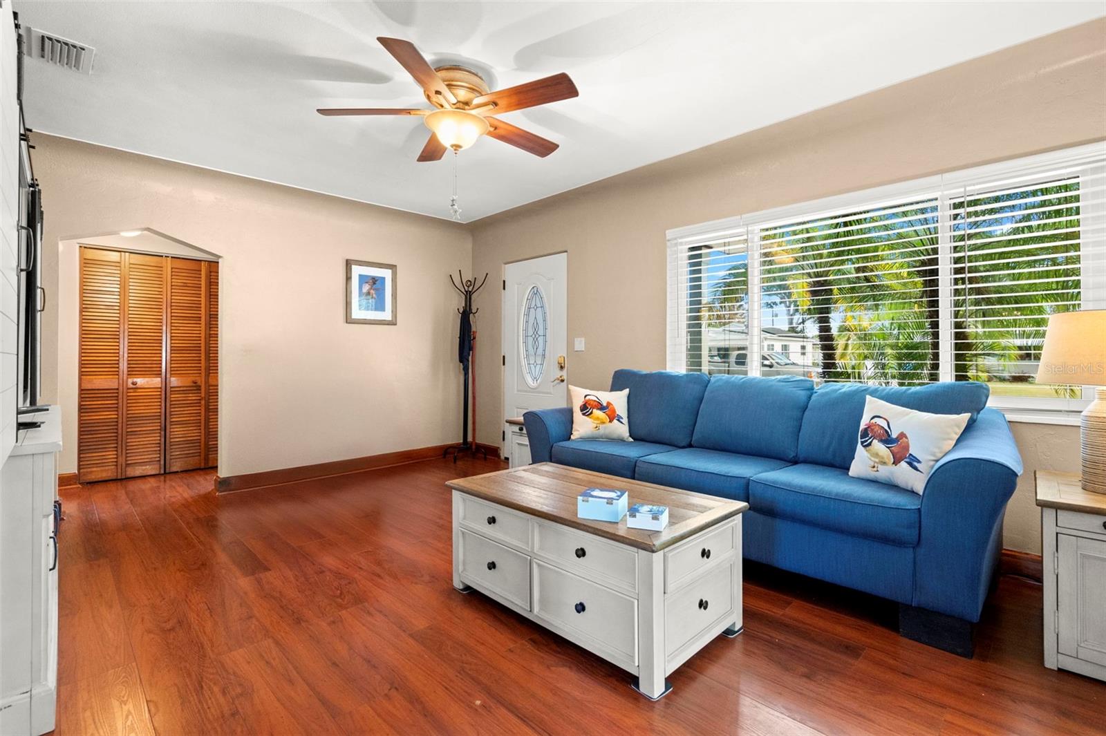 Image 6 of 50 For 1419 Gray Street S