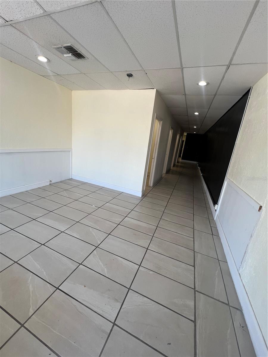 Image 7 of 9 For 1407 Betty Lane 1411