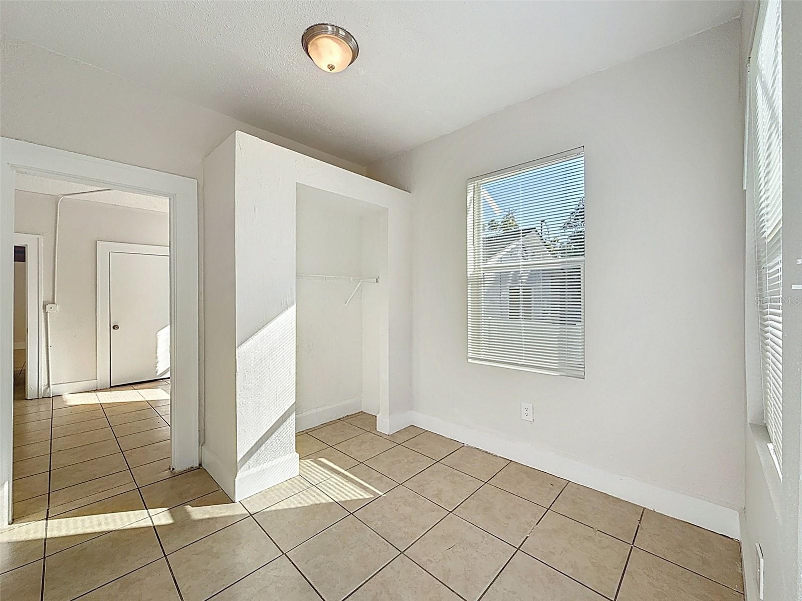 Image 21 of 51 For 1644 20th Avenue S