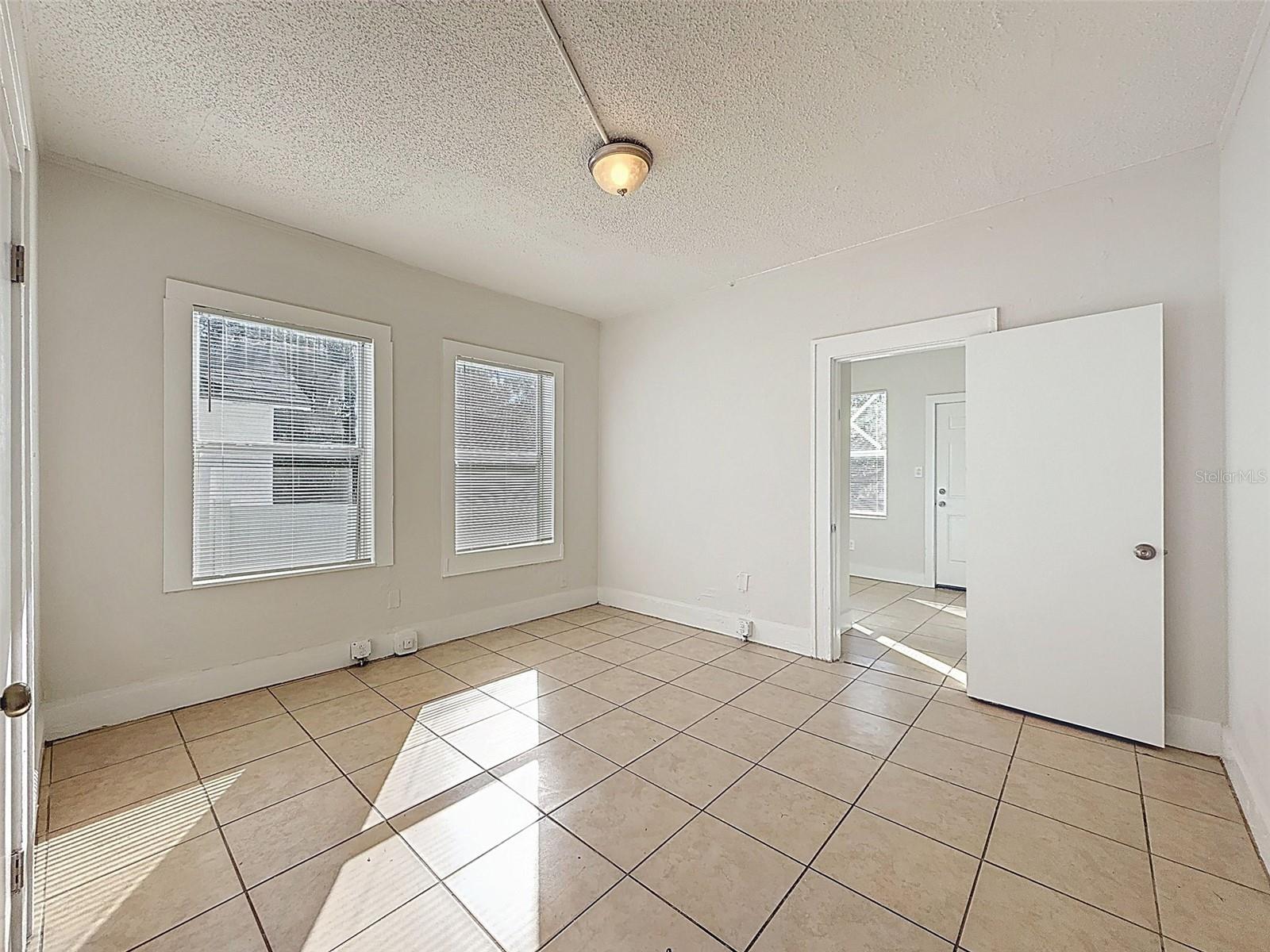 Image 27 of 51 For 1644 20th Avenue S