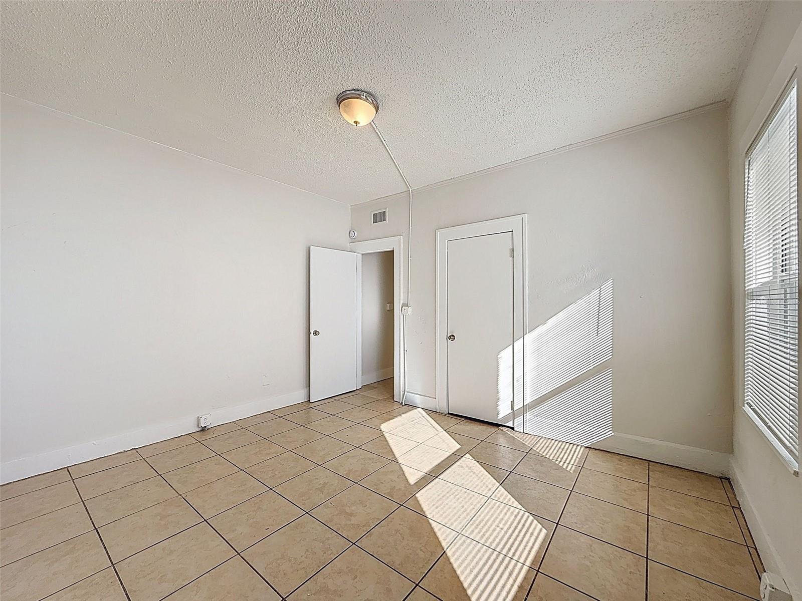 Image 28 of 51 For 1644 20th Avenue S