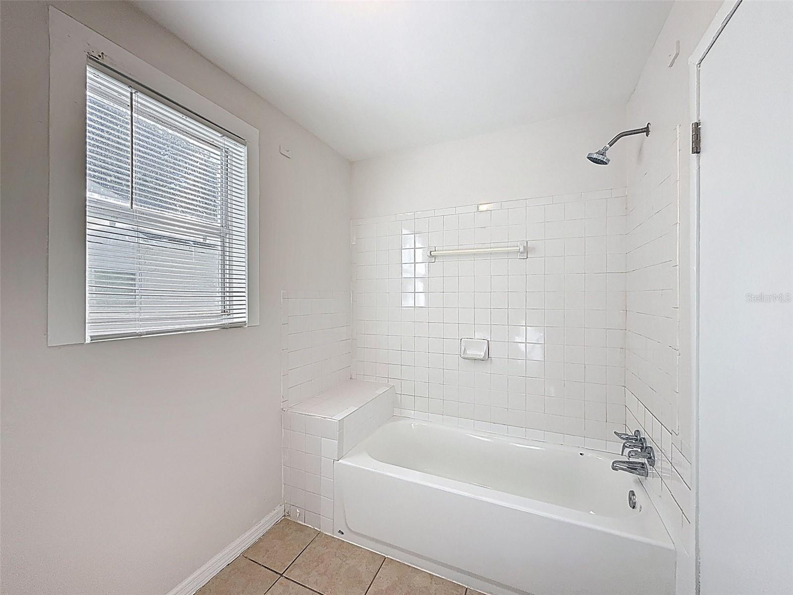 Image 33 of 51 For 1644 20th Avenue S