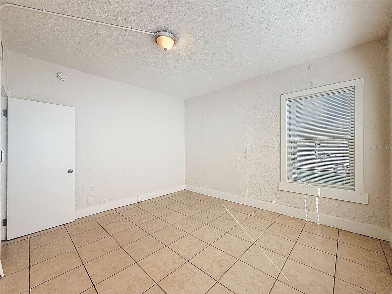 Image 37 of 51 For 1644 20th Avenue S