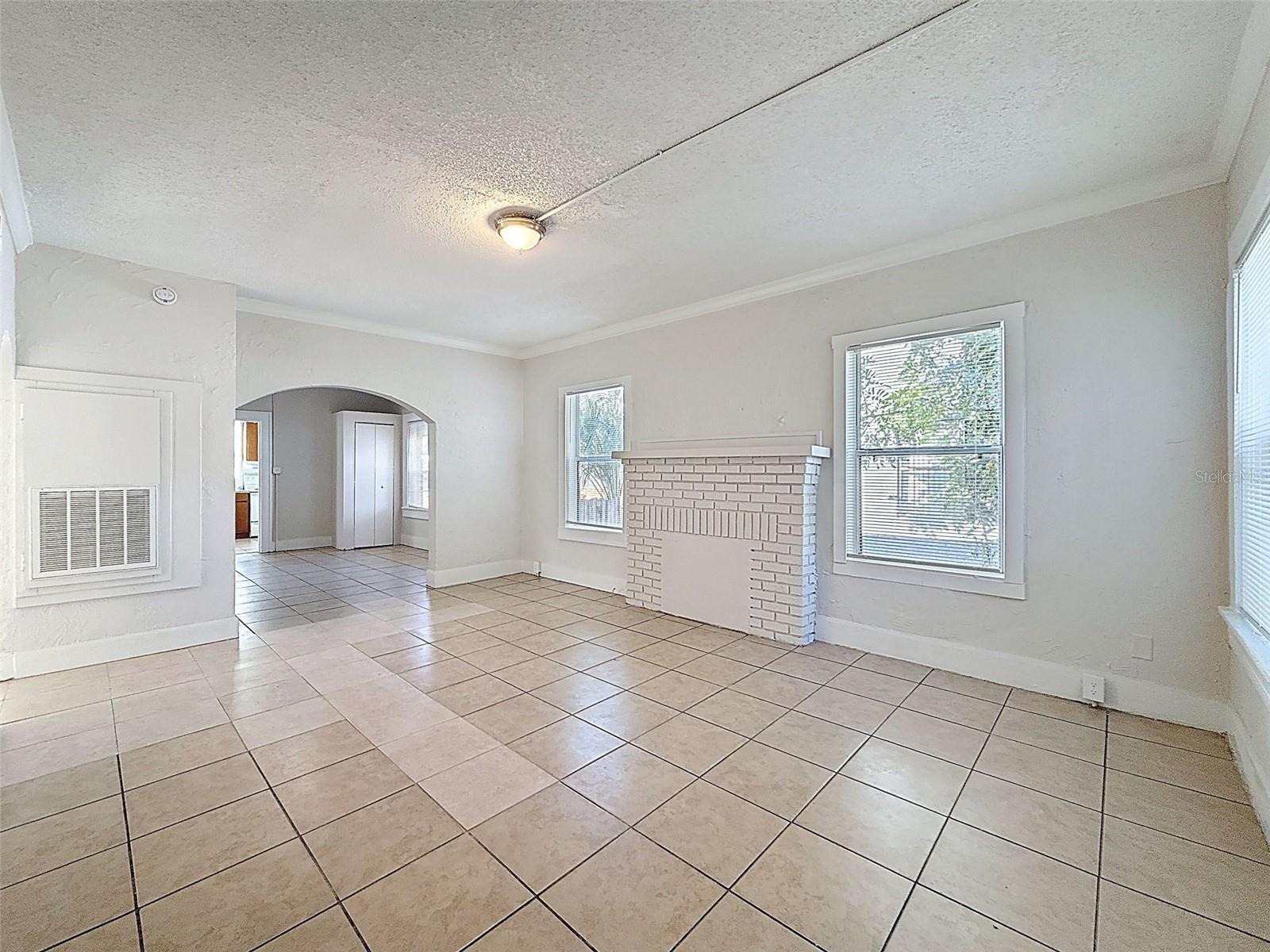 Image 4 of 51 For 1644 20th Avenue S