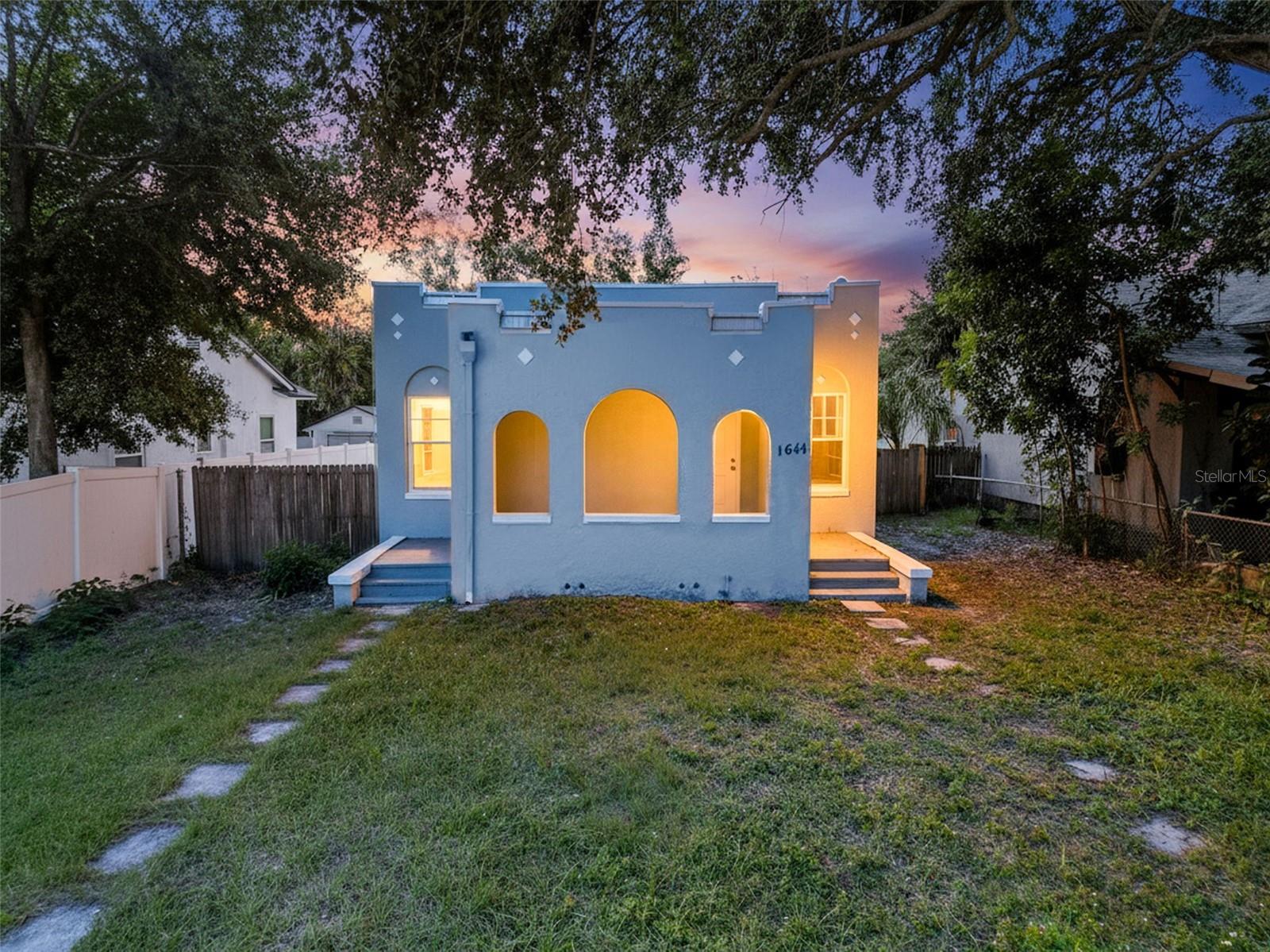 Image 6 of 51 For 1644 20th Avenue S