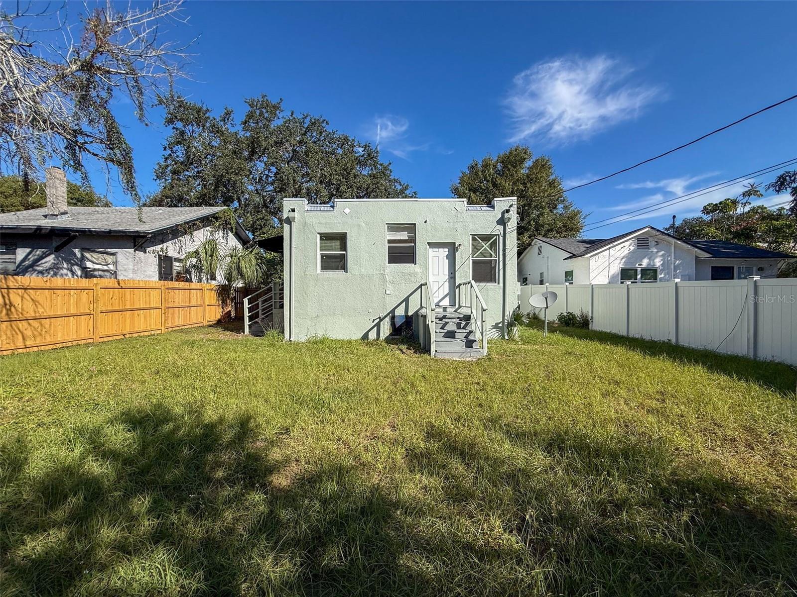 Image 7 of 51 For 1644 20th Avenue S