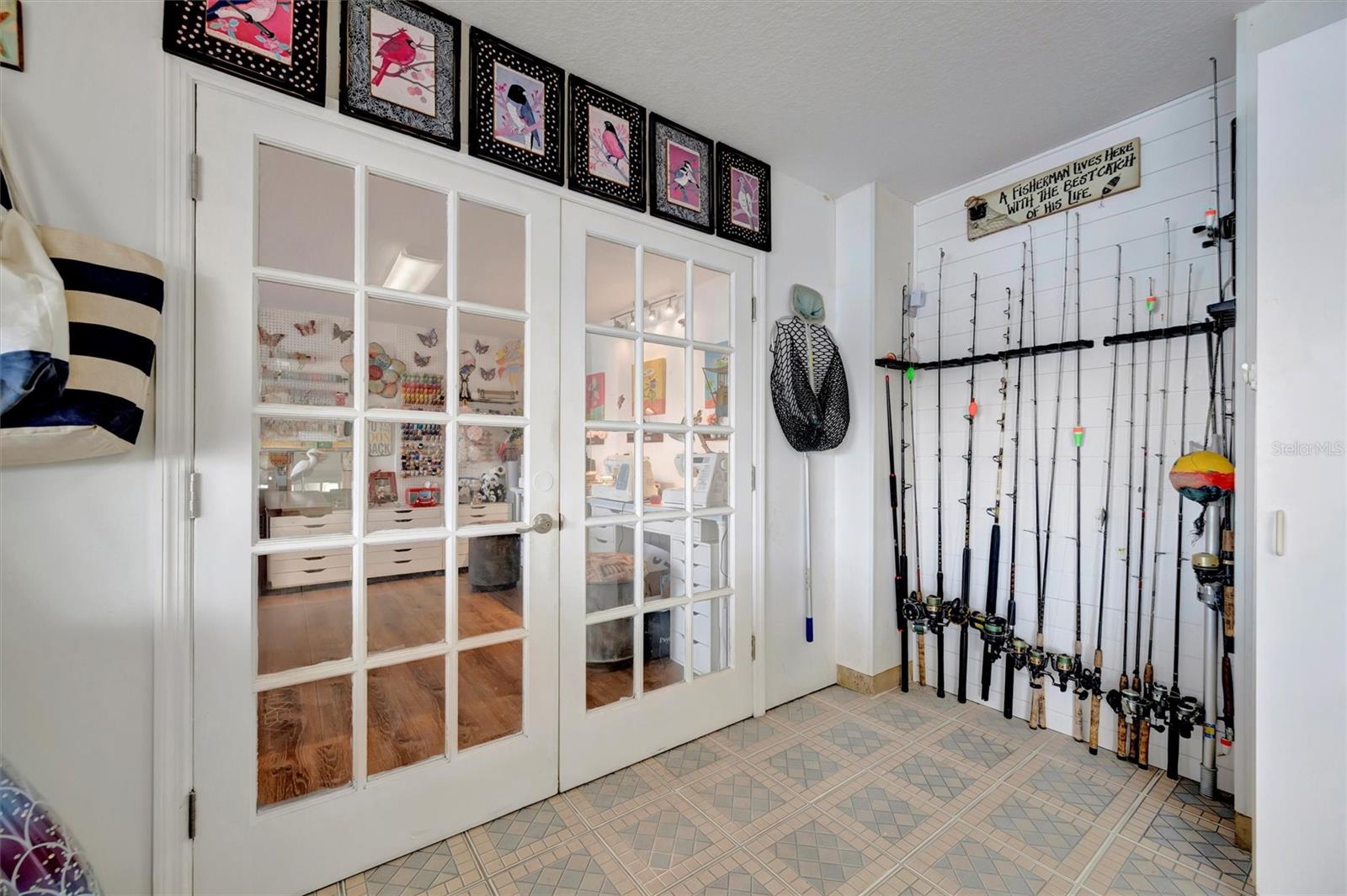 Listing photo id 20 for 5918 Skimmer Point Boulevard S