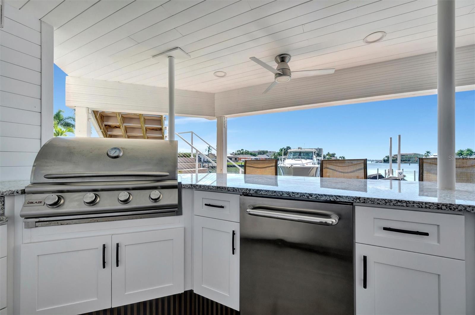 Listing photo id 25 for 5918 Skimmer Point Boulevard S