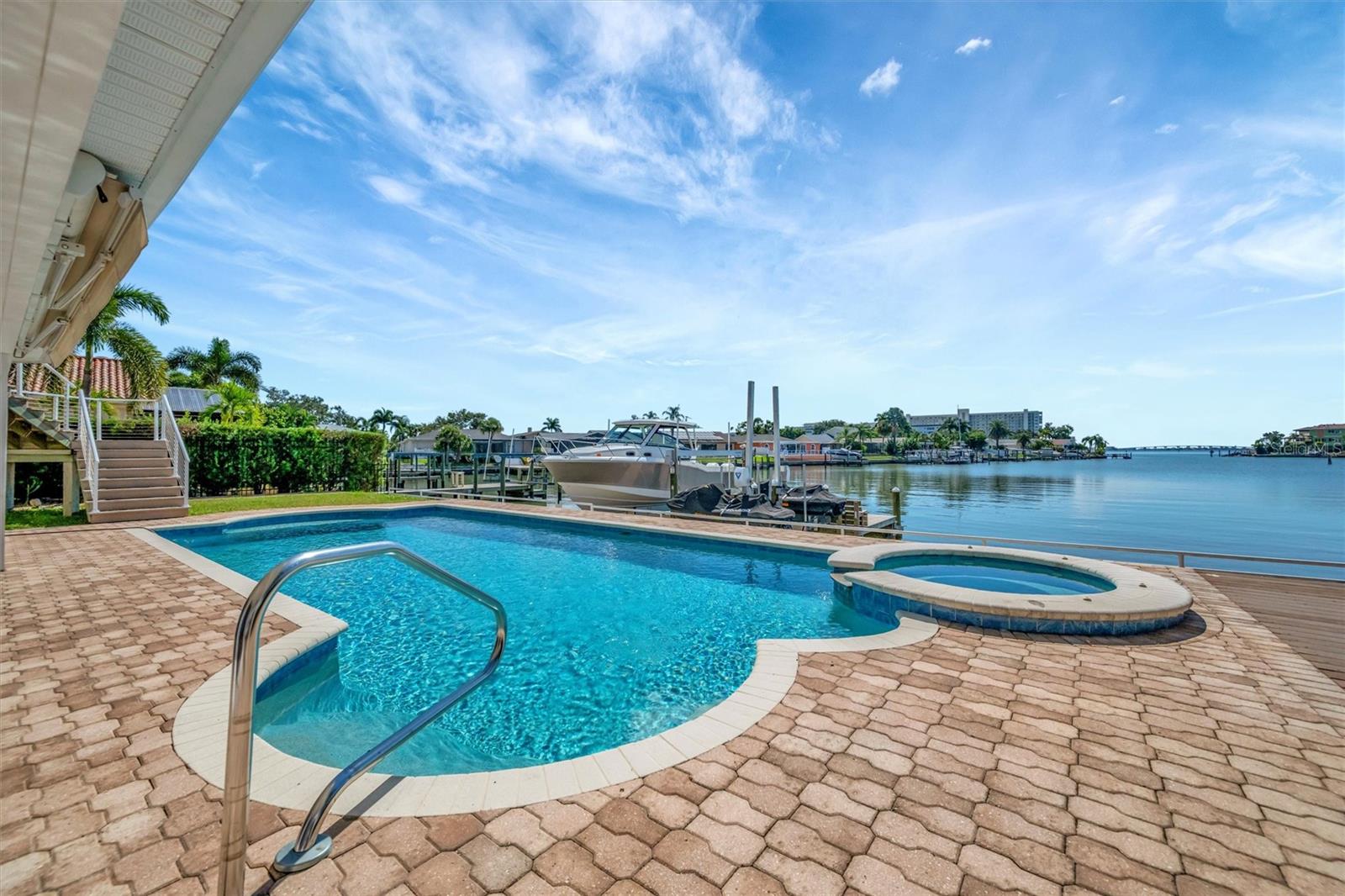 Listing photo id 29 for 5918 Skimmer Point Boulevard S