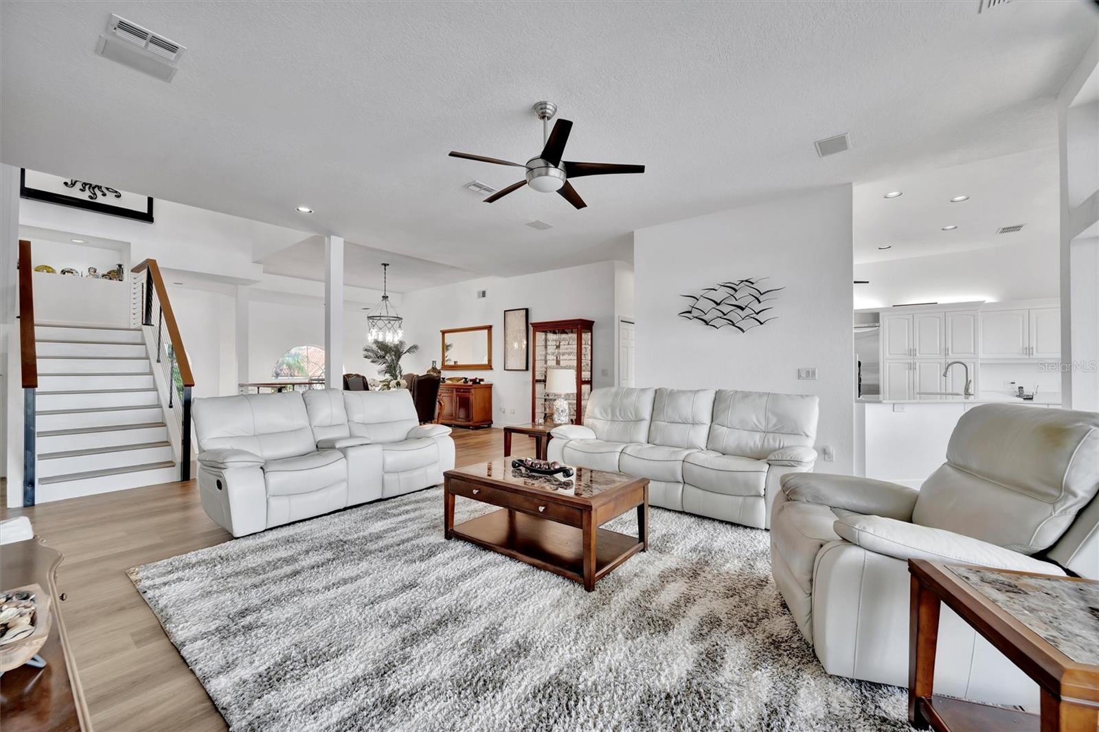 Listing photo id 37 for 5918 Skimmer Point Boulevard S