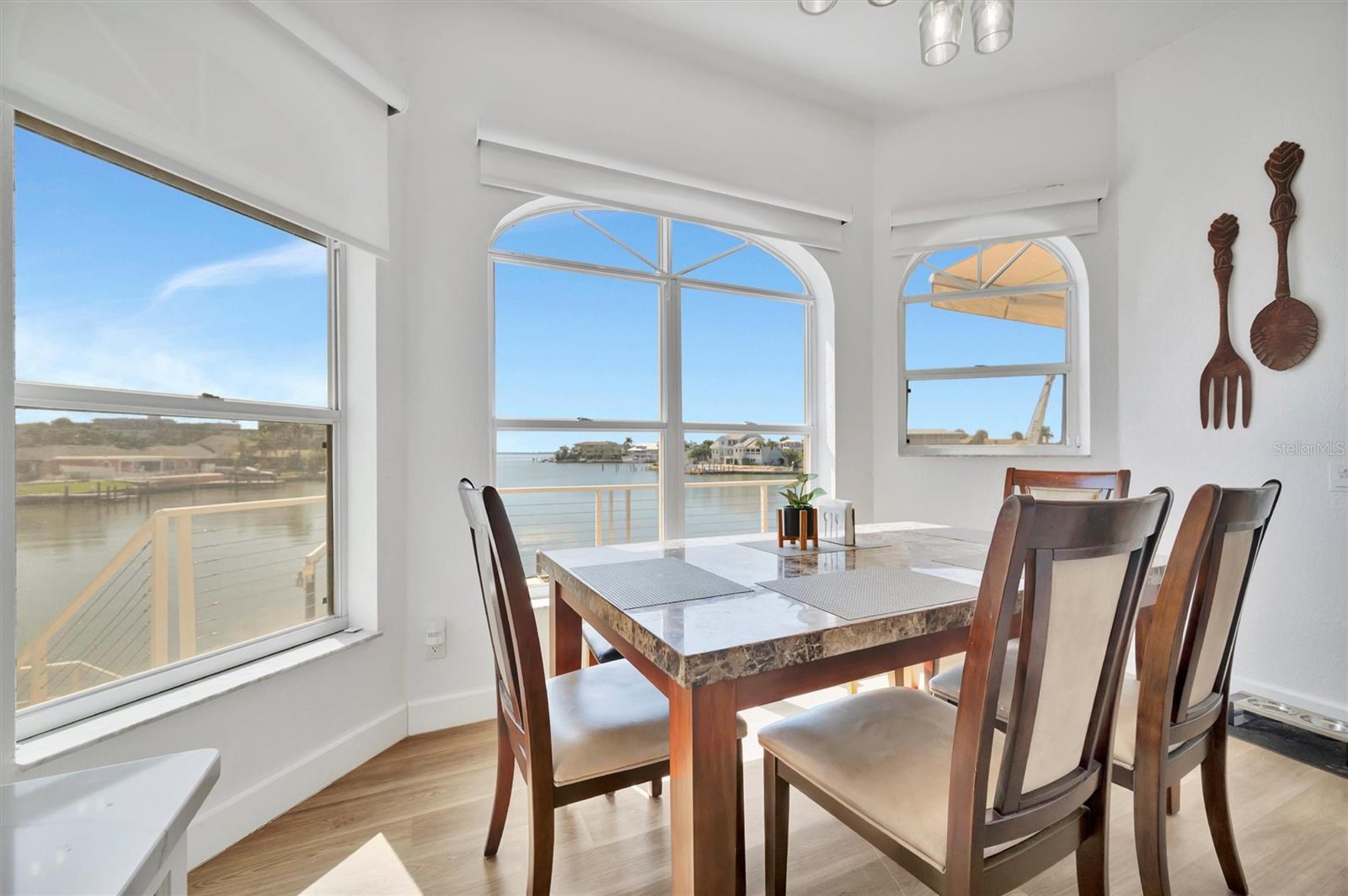 Listing photo id 39 for 5918 Skimmer Point Boulevard S