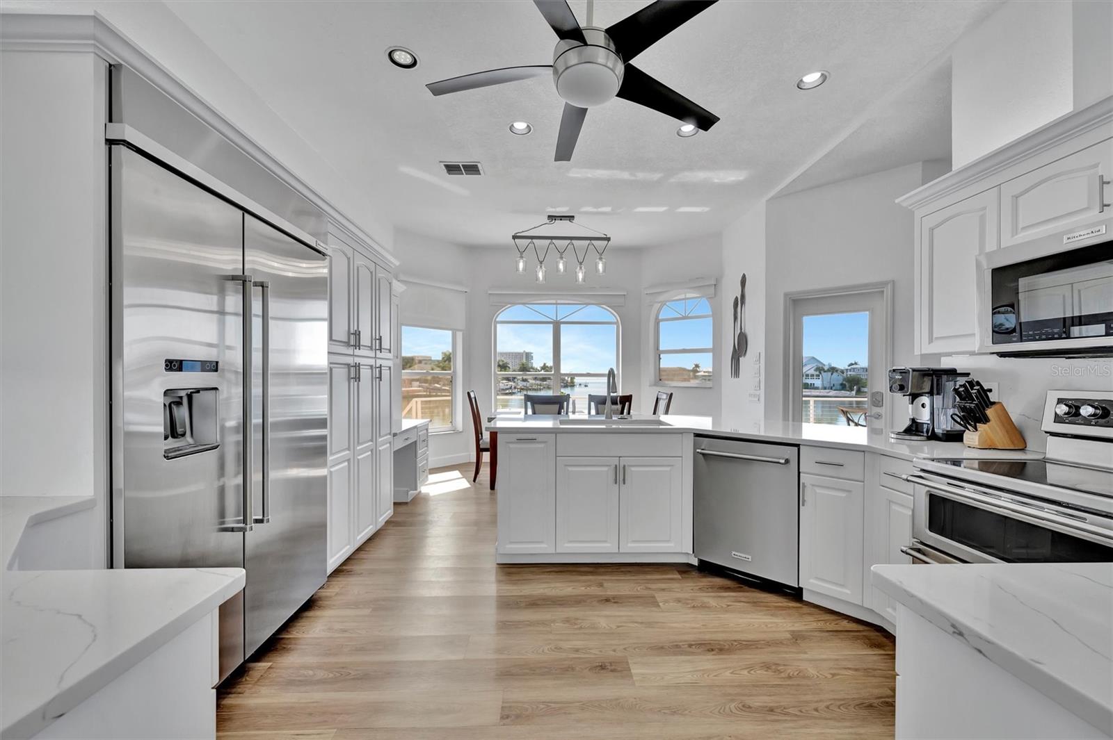 Listing photo id 44 for 5918 Skimmer Point Boulevard S