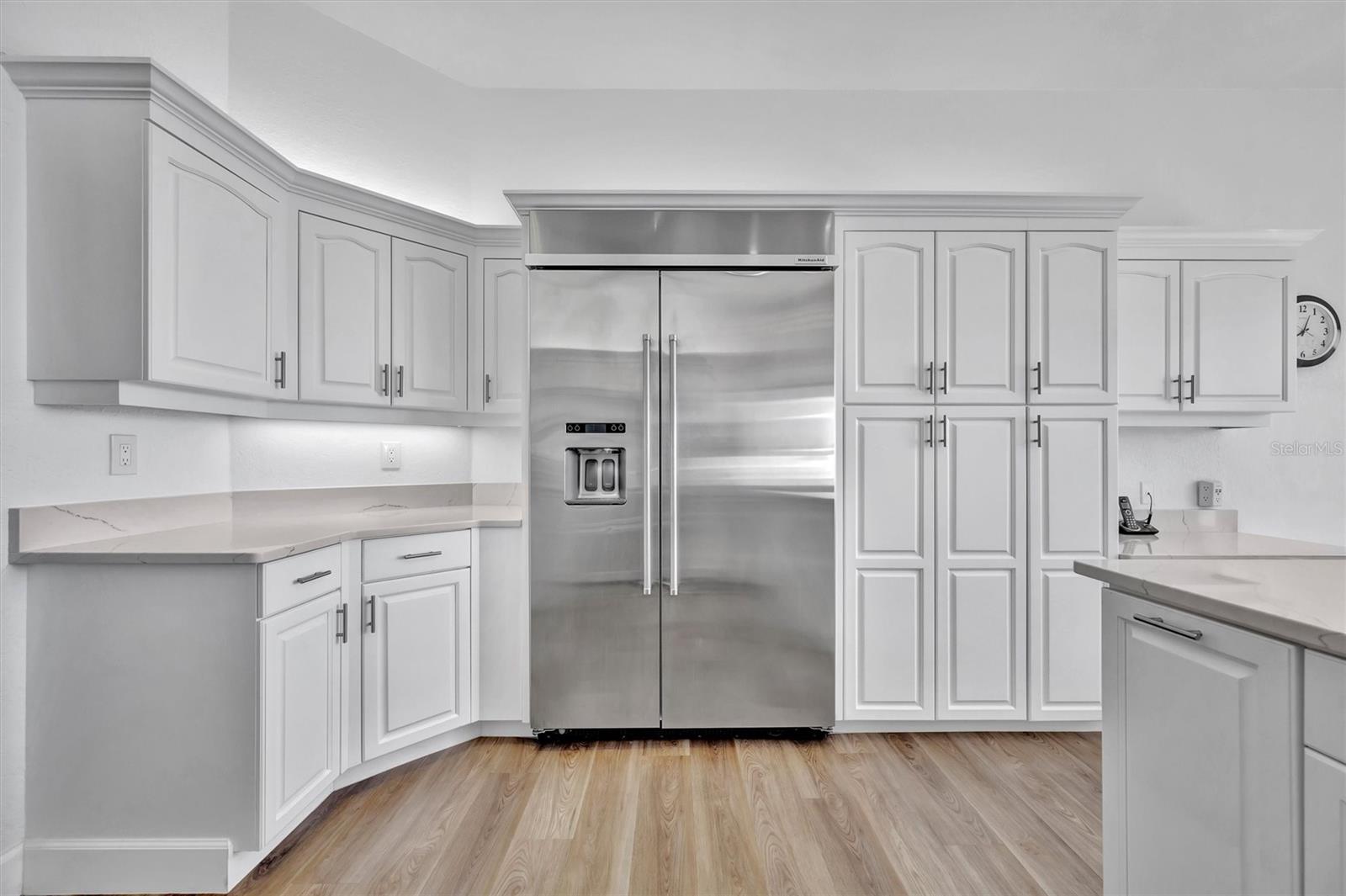 Listing photo id 46 for 5918 Skimmer Point Boulevard S