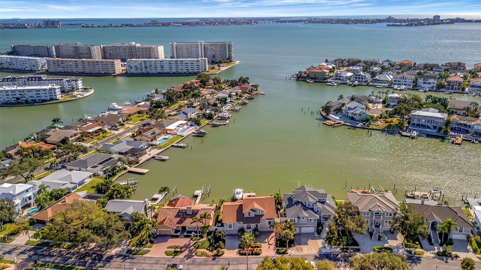 Listing photo id 3 for 5918 Skimmer Point Boulevard S