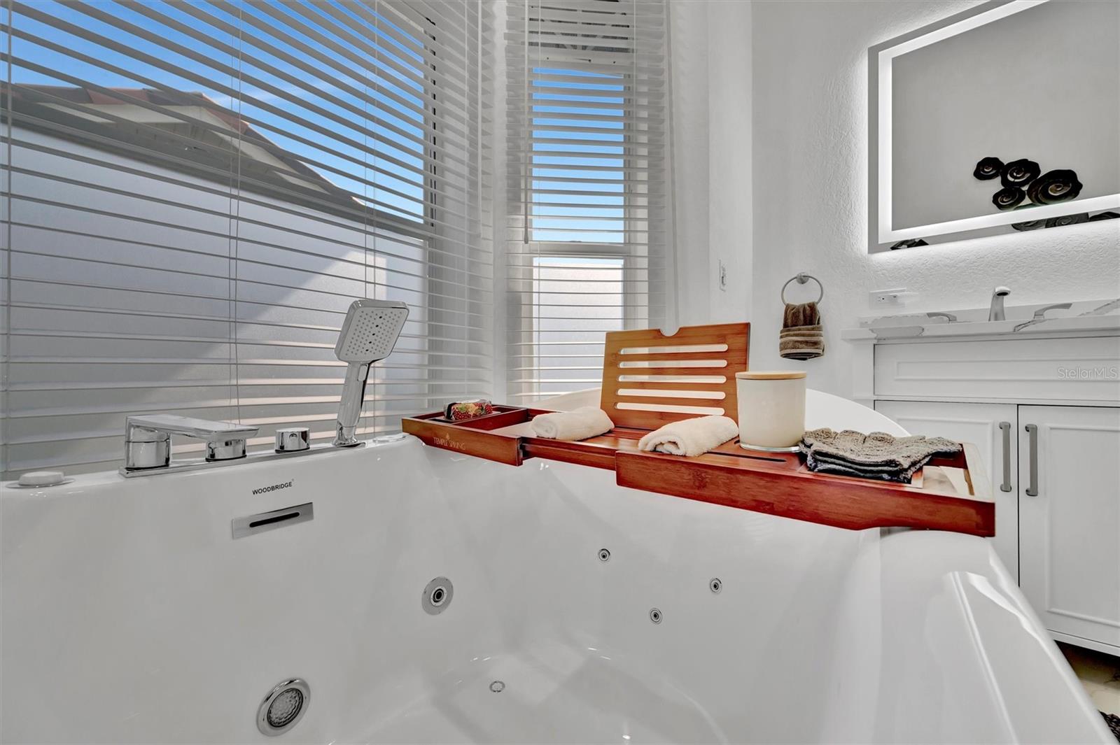 Listing photo id 51 for 5918 Skimmer Point Boulevard S