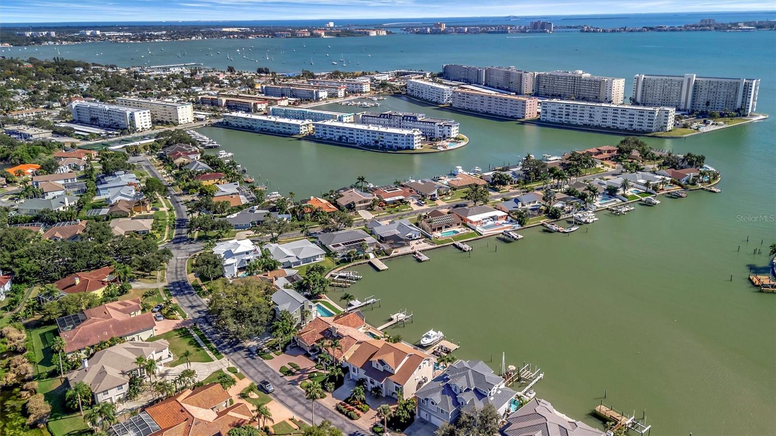 Listing photo id 4 for 5918 Skimmer Point Boulevard S